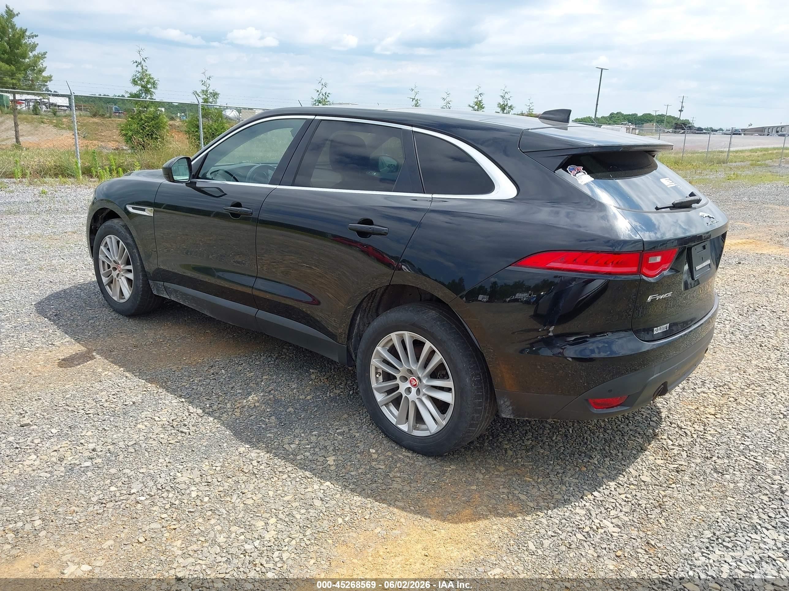 2020 Jaguar F-pace 30t Prestige Black vin: SADCK2GX4LA635683