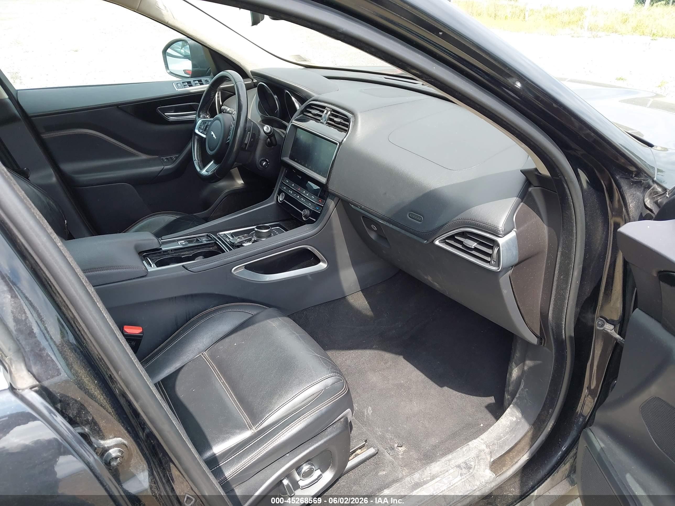 2020 Jaguar F-pace 30t Prestige Black vin: SADCK2GX4LA635683