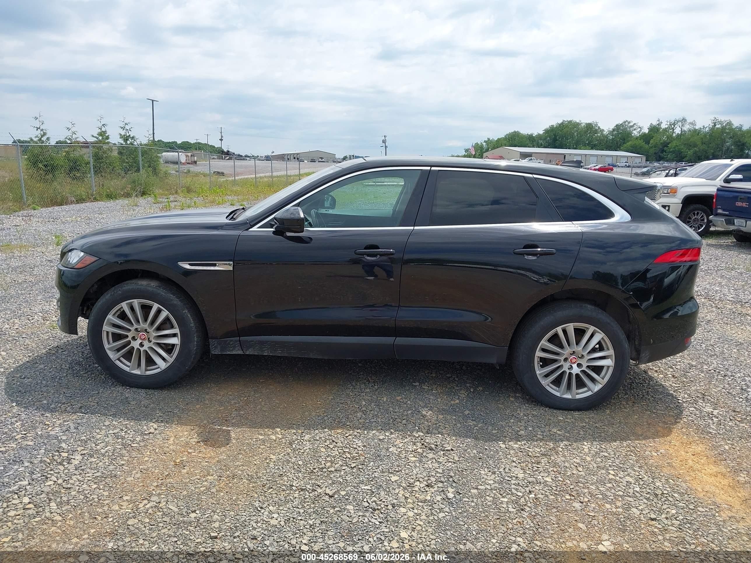 2020 Jaguar F-pace 30t Prestige Black vin: SADCK2GX4LA635683
