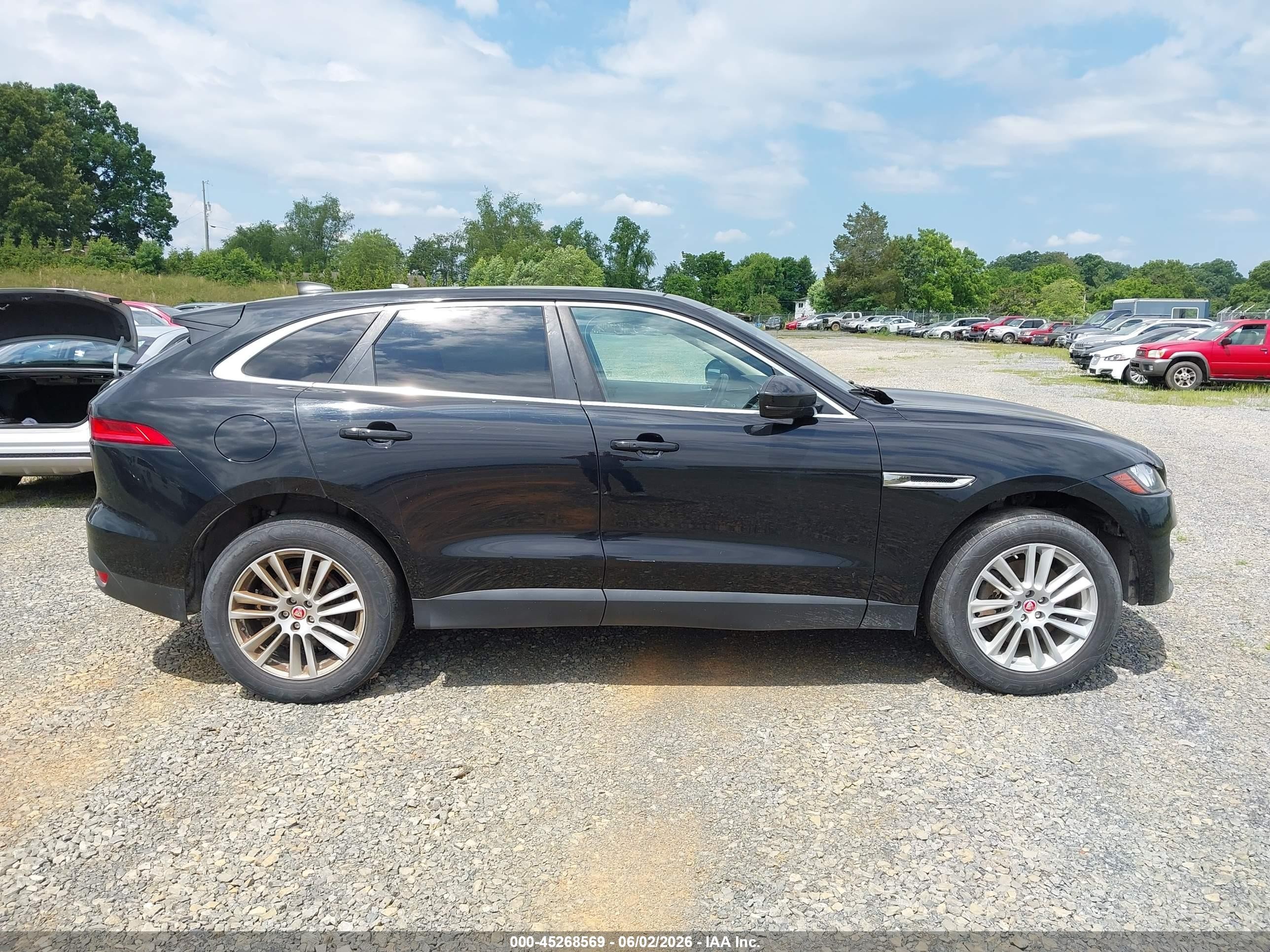 2020 Jaguar F-pace 30t Prestige Black vin: SADCK2GX4LA635683