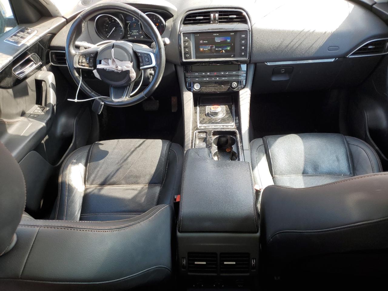 2018 Jaguar F-pace Prestige Красный vin: SADCK2GX6JA281307