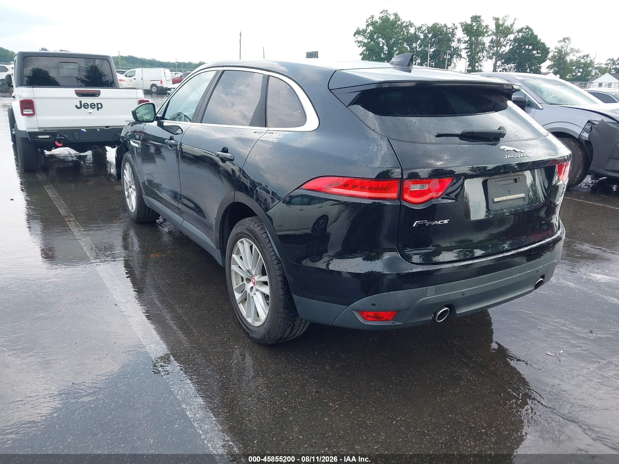 2019 Jaguar F-pace 25t Prestige/30t Prestige Black vin: SADCK2GXXKA391519