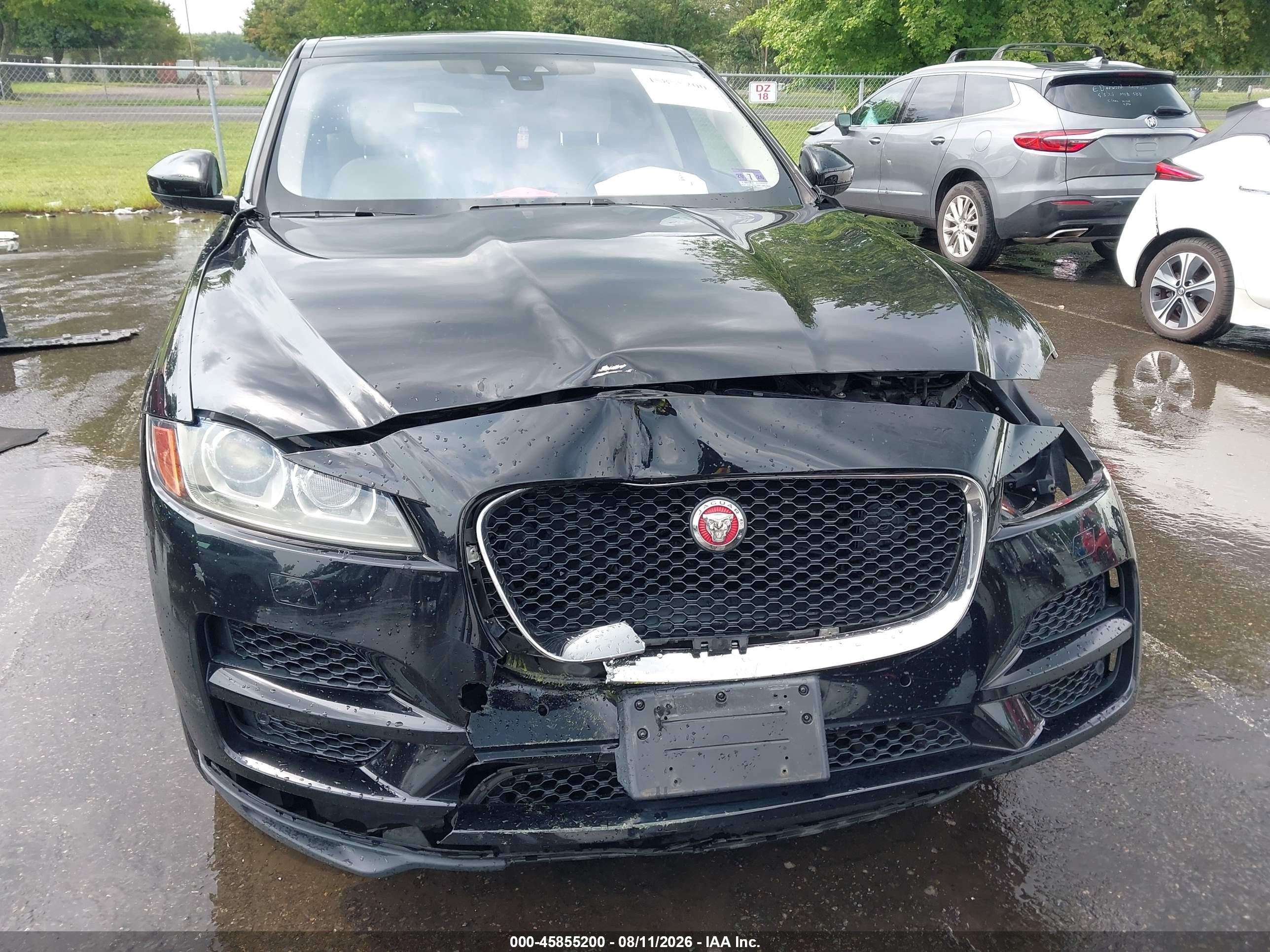 2019 Jaguar F-pace 25t Prestige/30t Prestige Black vin: SADCK2GXXKA391519