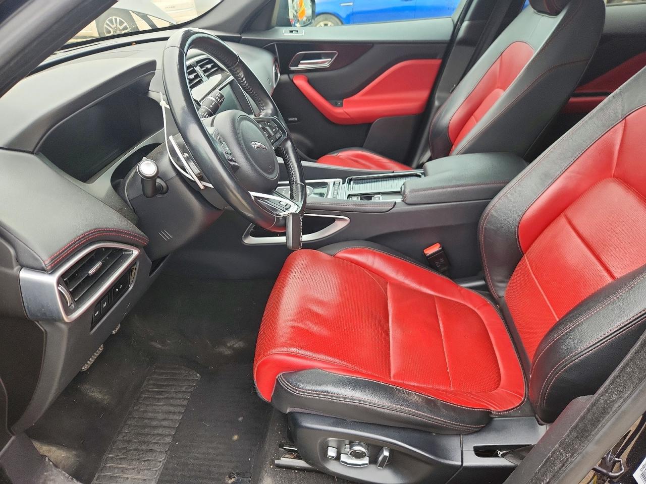 2018 Jaguar F-pace R - Sport Black vin: SADCL2FN6JA253570