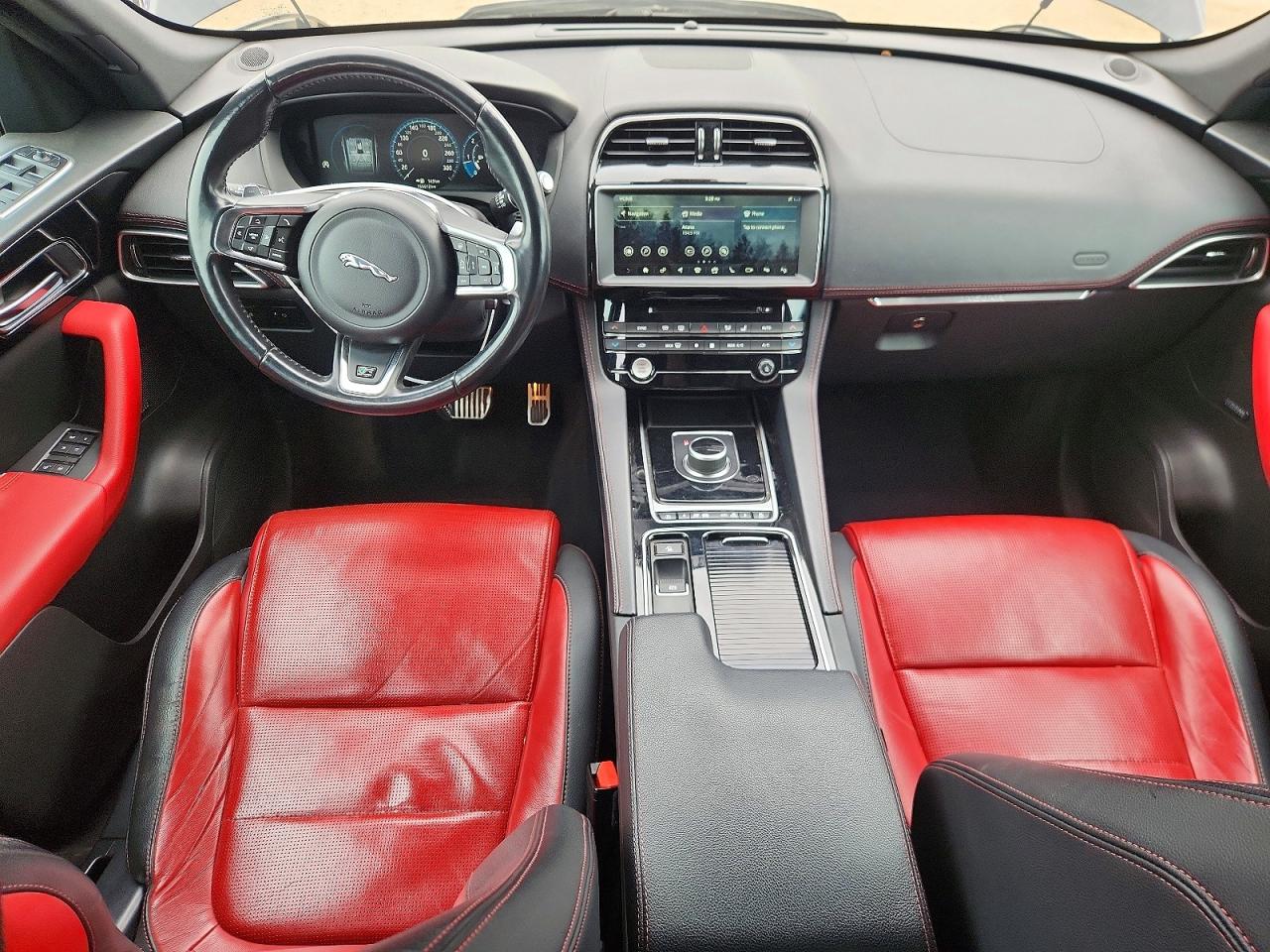 2018 Jaguar F-pace R - Sport Black vin: SADCL2FN6JA253570