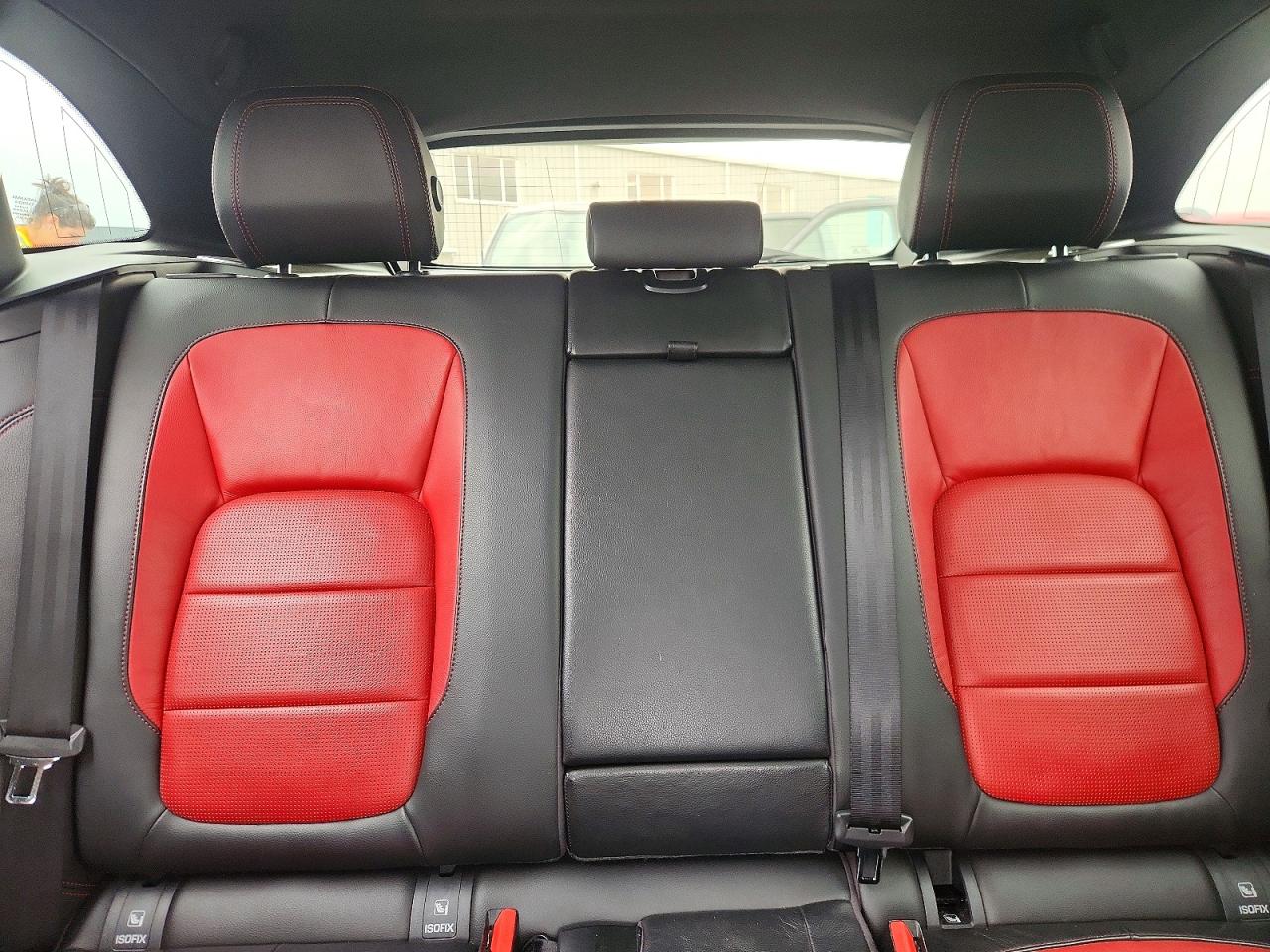 2018 Jaguar F-pace R - Sport Black vin: SADCL2FN6JA253570