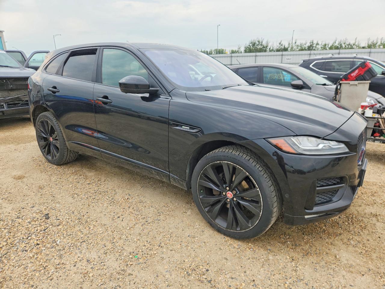 2018 Jaguar F-pace R - Sport Black vin: SADCL2FN6JA253570