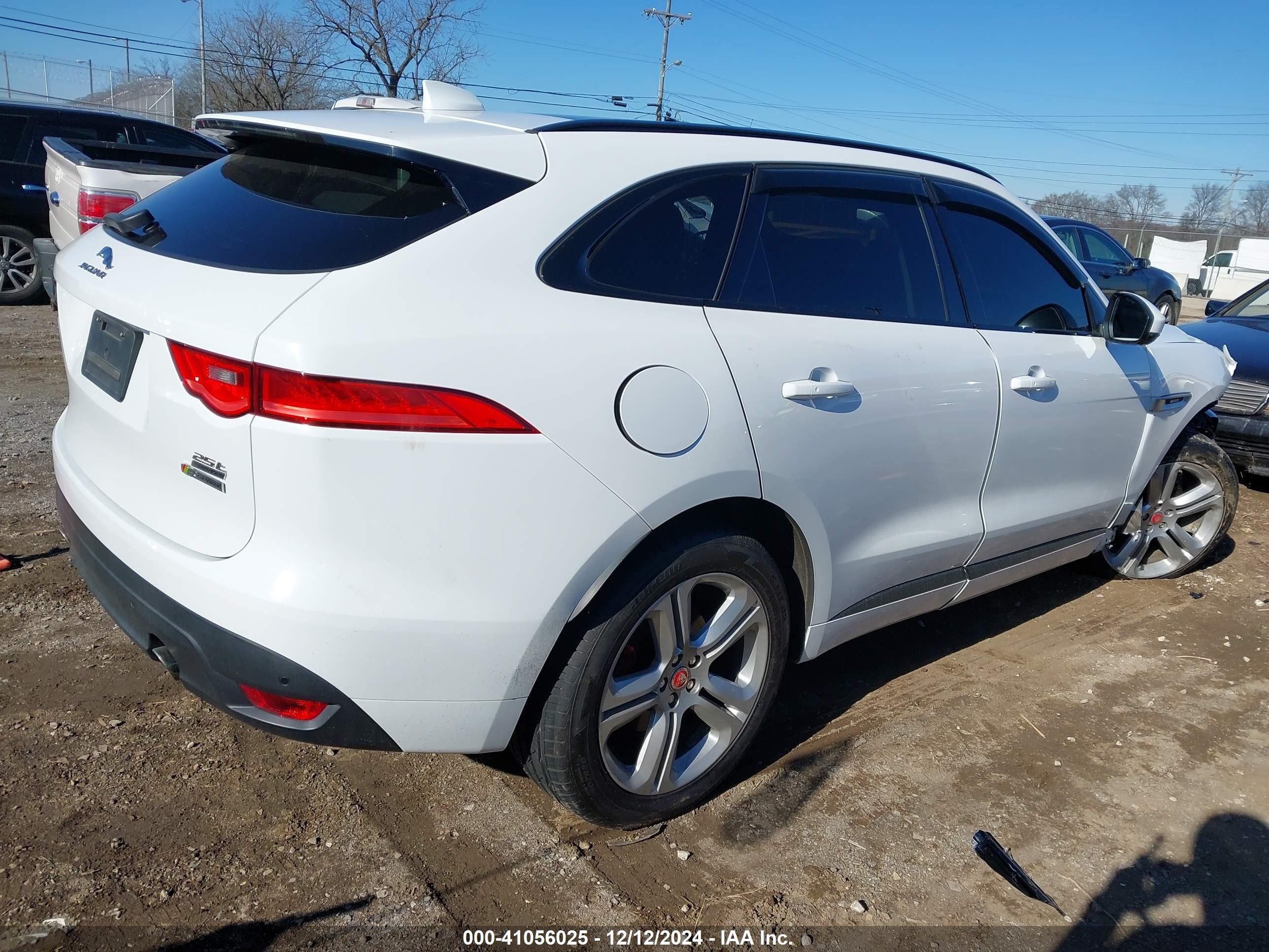 2019 Jaguar F-pace 25t R-sport Белый vin: SADCL2FX2KA392145