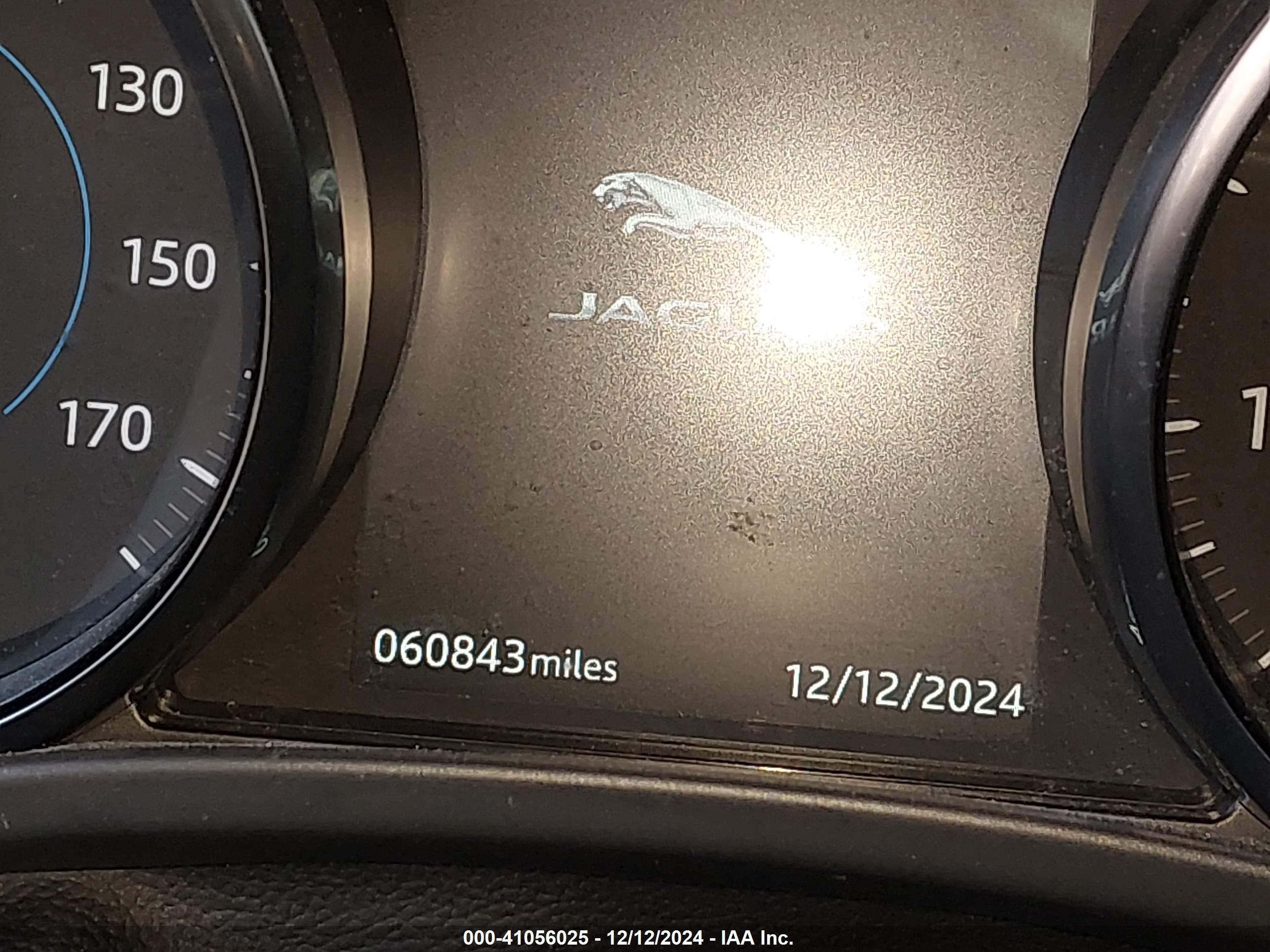 2019 Jaguar F-pace 25t R-sport Белый vin: SADCL2FX2KA392145