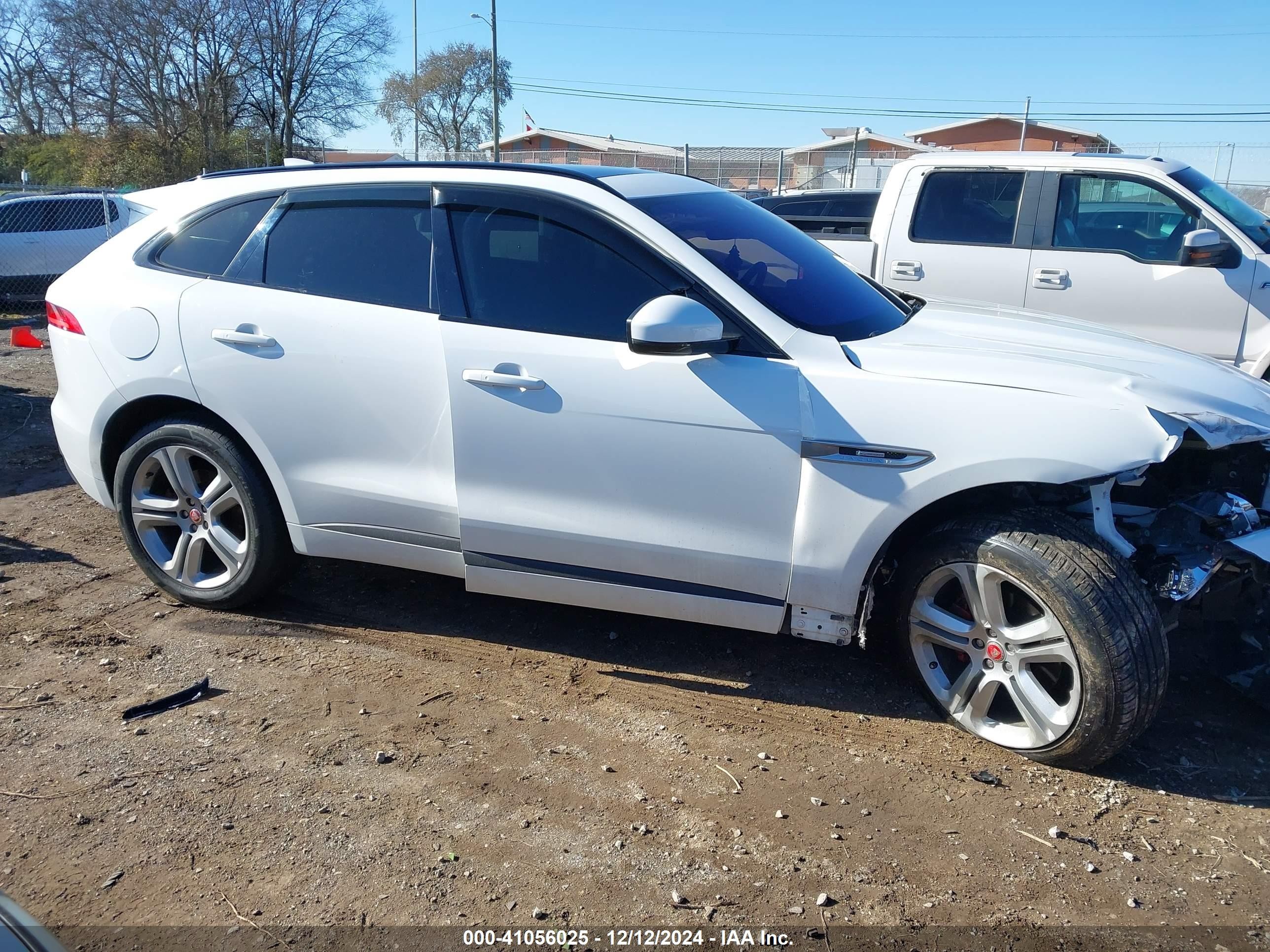 2019 Jaguar F-pace 25t R-sport Белый vin: SADCL2FX2KA392145