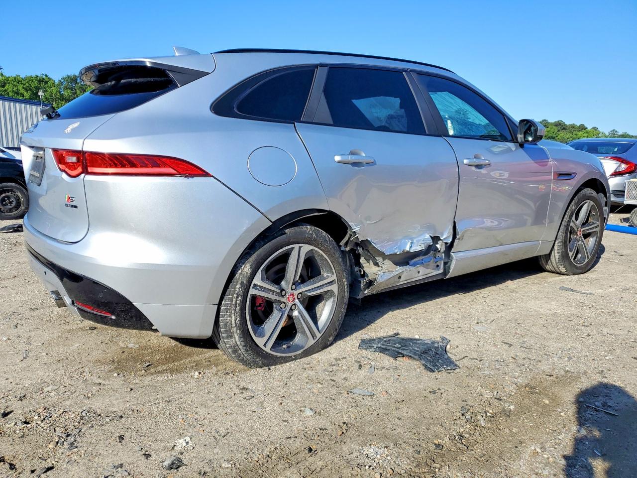2017 Jaguar F-pace S Серебряный vin: SADCM2BV6HA065029