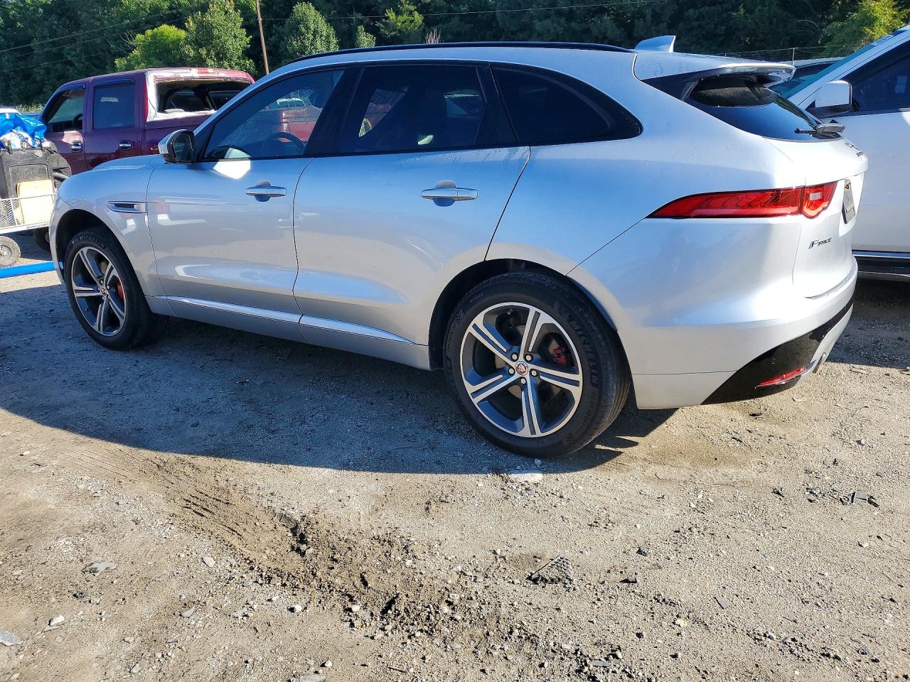 2017 Jaguar F-pace S Серебряный vin: SADCM2BV6HA065029