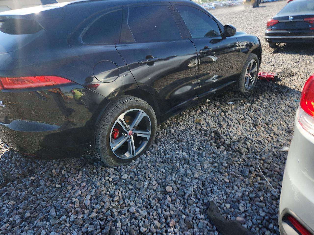 2017 Jaguar F-pace S Black vin: SADCM2BV7HA887029