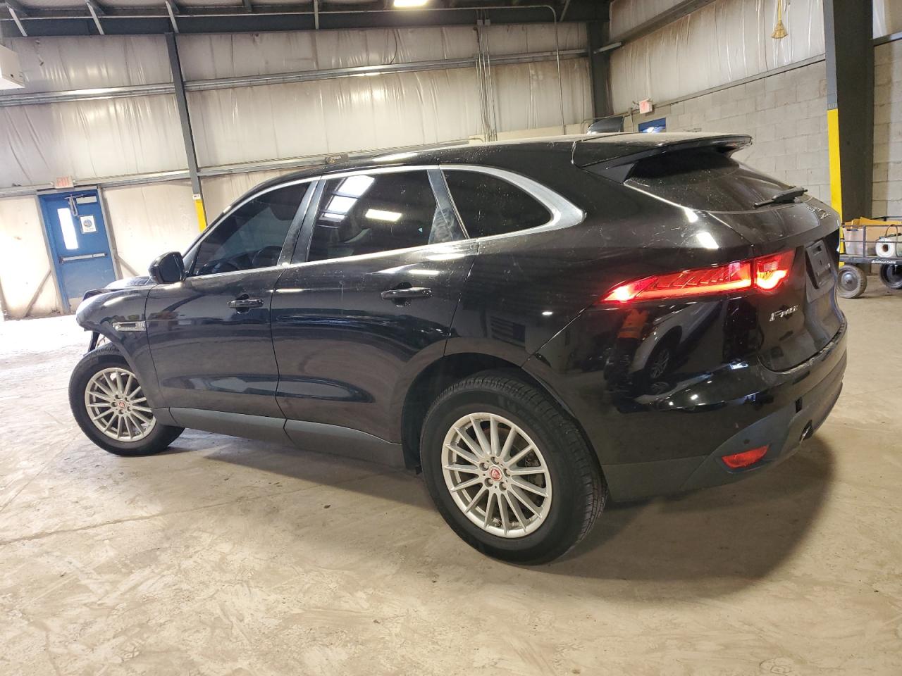 2020 Jaguar F-pace Черный vin: SADCS2FX6LA640546