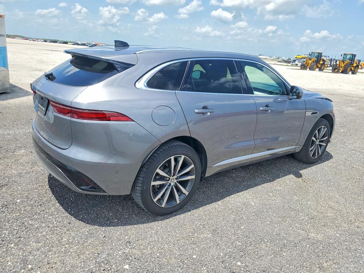 2025 Jaguar F-pace R-dynamic S Серый vin: SADCT2EXXSA743465