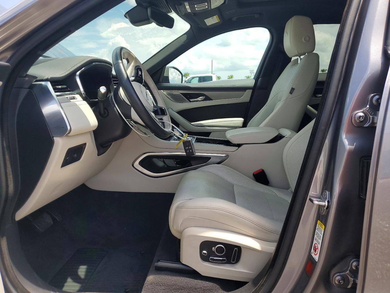 2025 Jaguar F-pace R-dynamic S Серый vin: SADCT2EXXSA743465