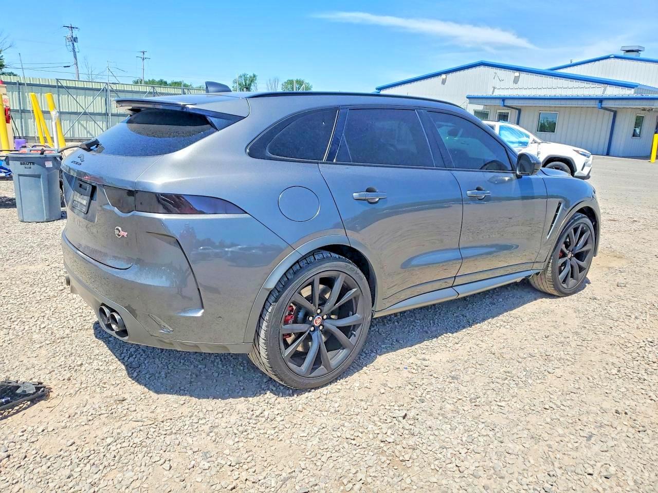 2019 Jaguar F-pace Svr Gray vin: SADCZ2EE1KA606881