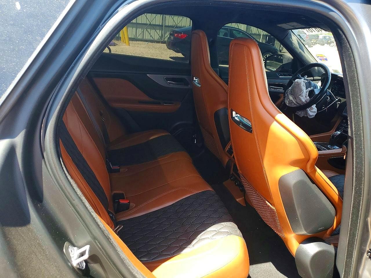 2019 Jaguar F-pace Svr Gray vin: SADCZ2EE1KA606881