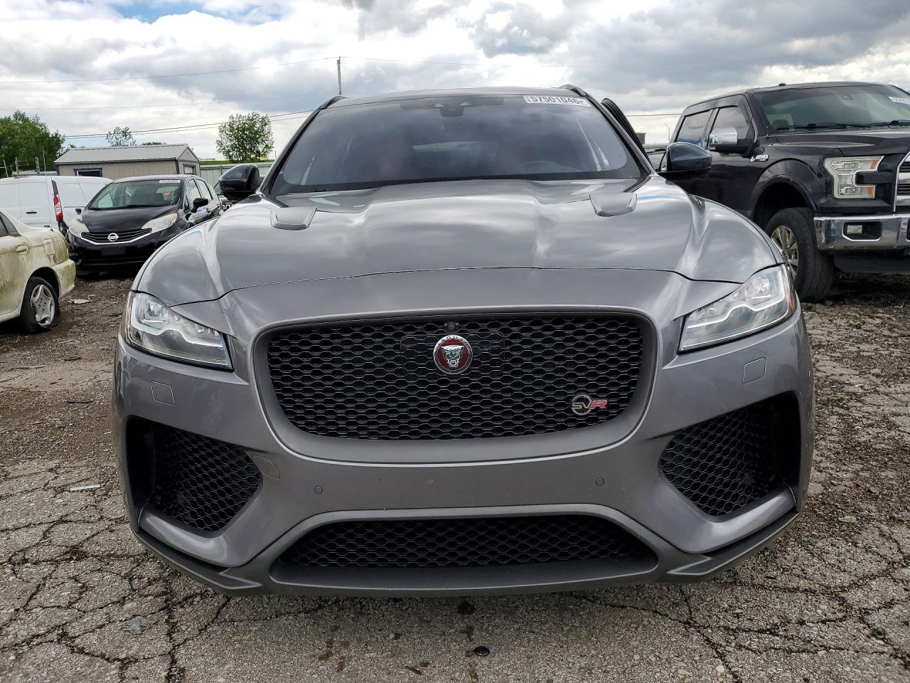 2020 Jaguar F-pace Svr Gray vin: SADCZ2EE4LA639908