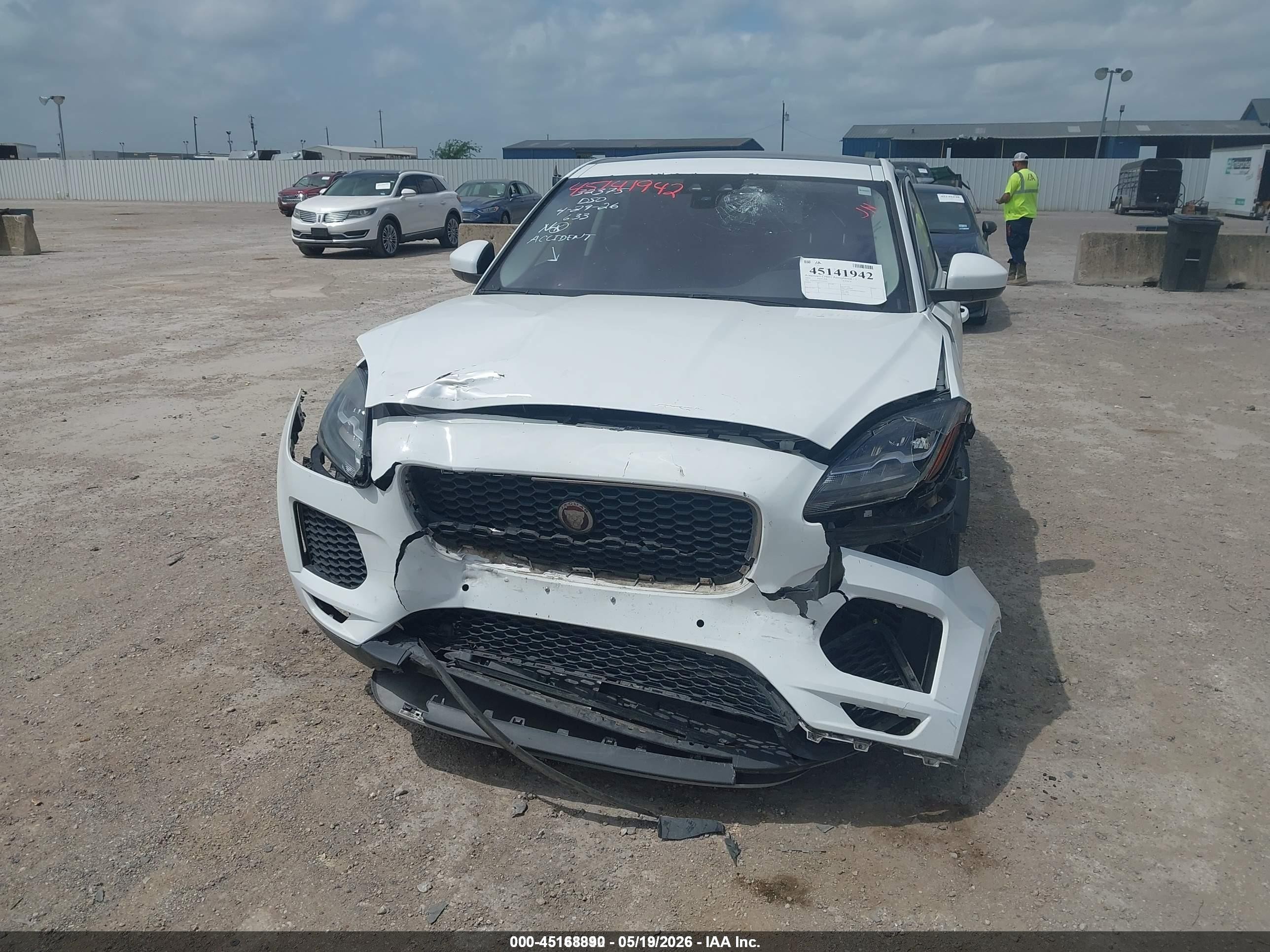 2018 Jaguar E-pace R-dynamic S/s Белый vin: SADFJ2FX6J1Z05334