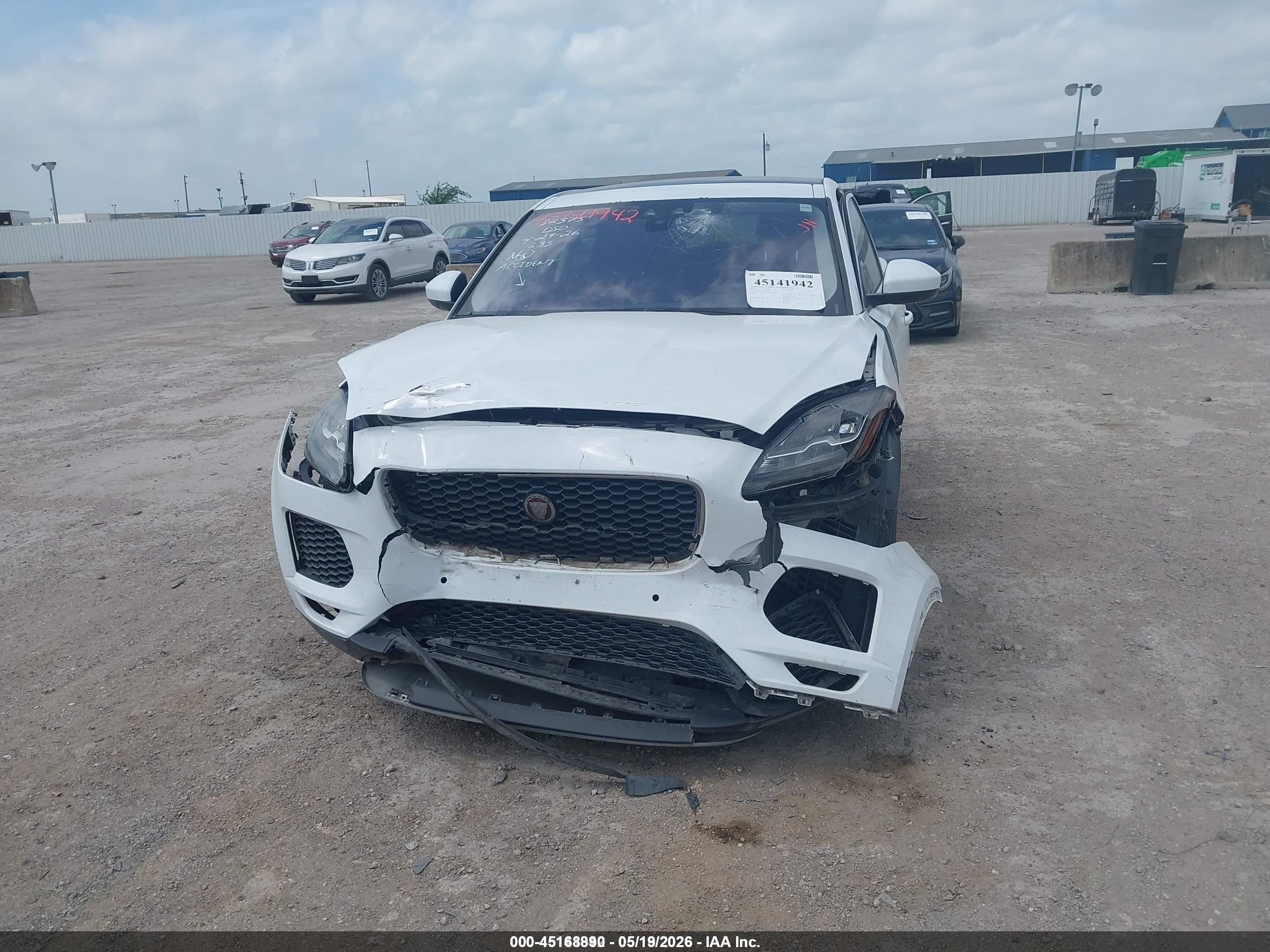 2018 Jaguar E-pace R-dynamic S/s Белый vin: SADFJ2FX6J1Z05334