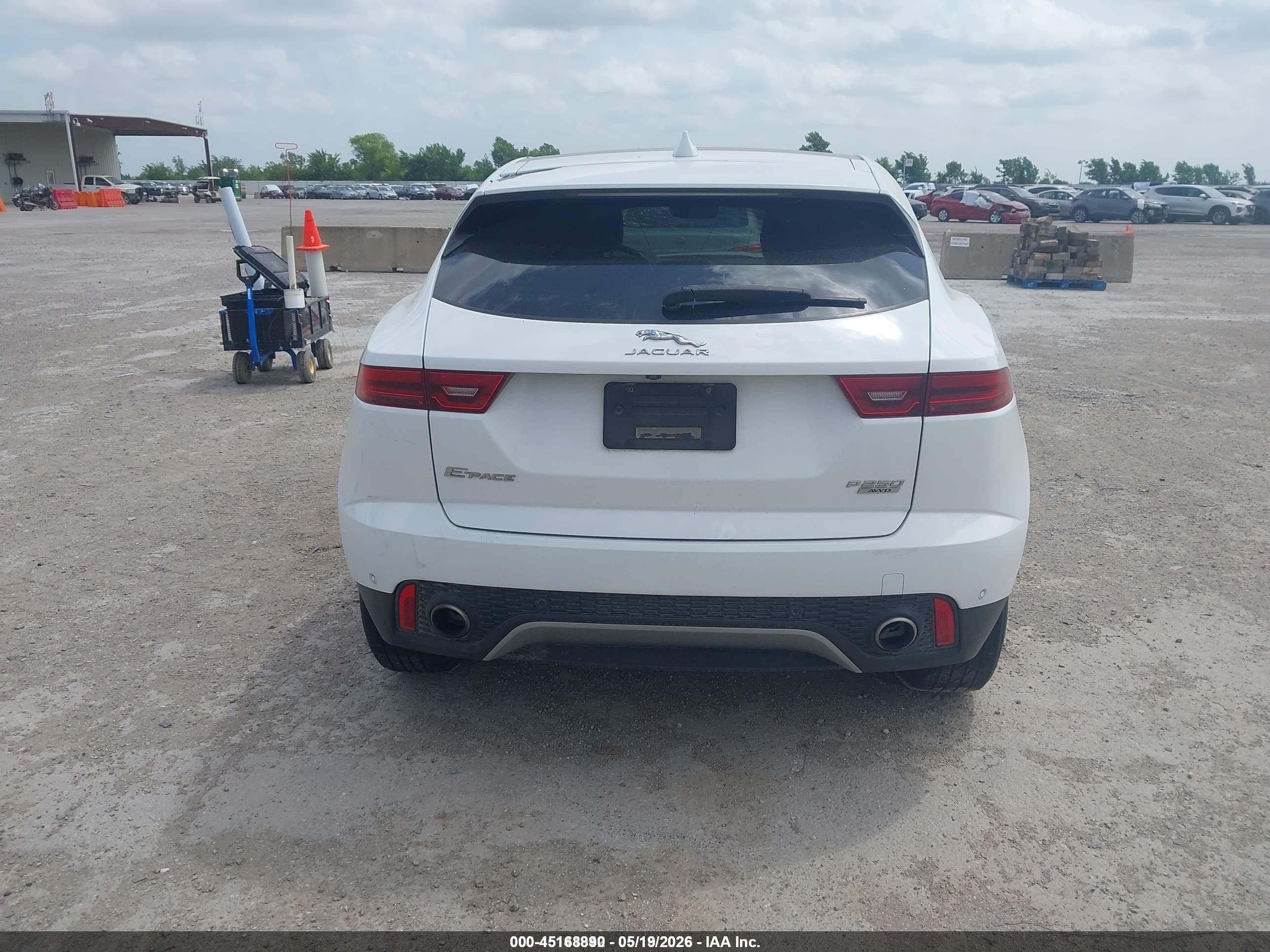 2018 Jaguar E-pace R-dynamic S/s Белый vin: SADFJ2FX6J1Z05334