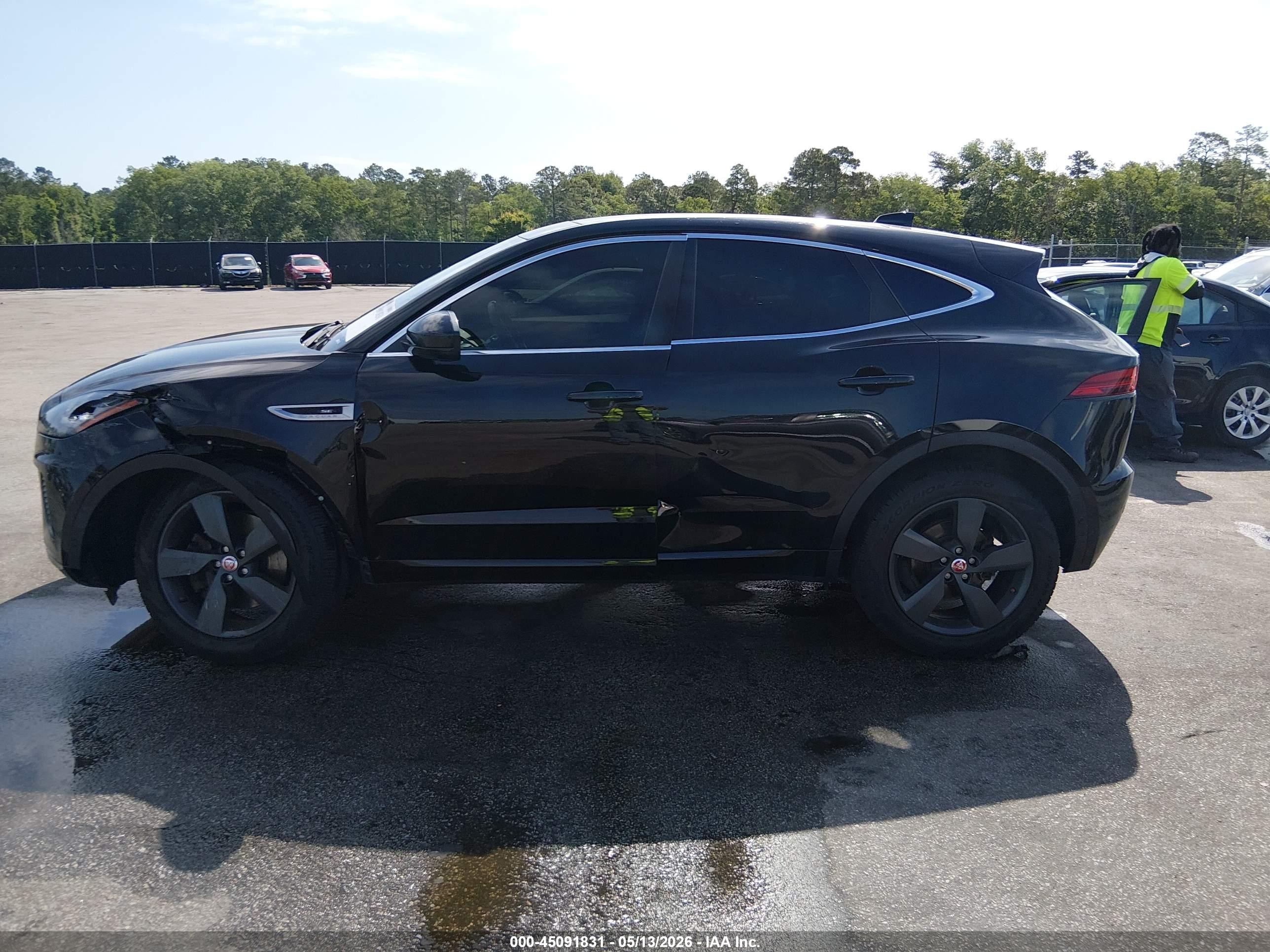 2018 Jaguar E-pace R-dynamic Se Черный vin: SADFL2GX1J1Z31414