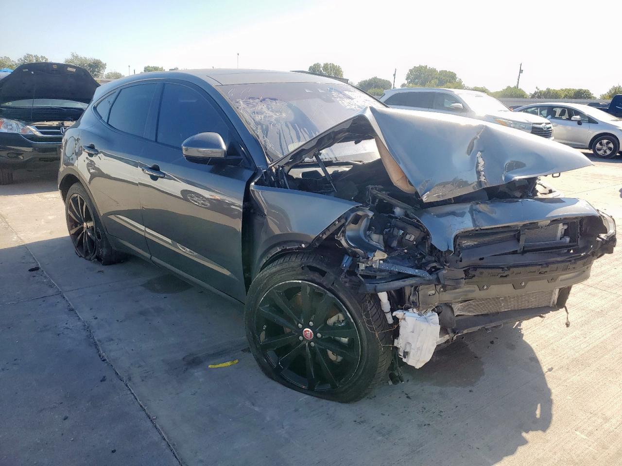 2020 Jaguar E-pace Se Gray vin: SADFP2FX1L1014322