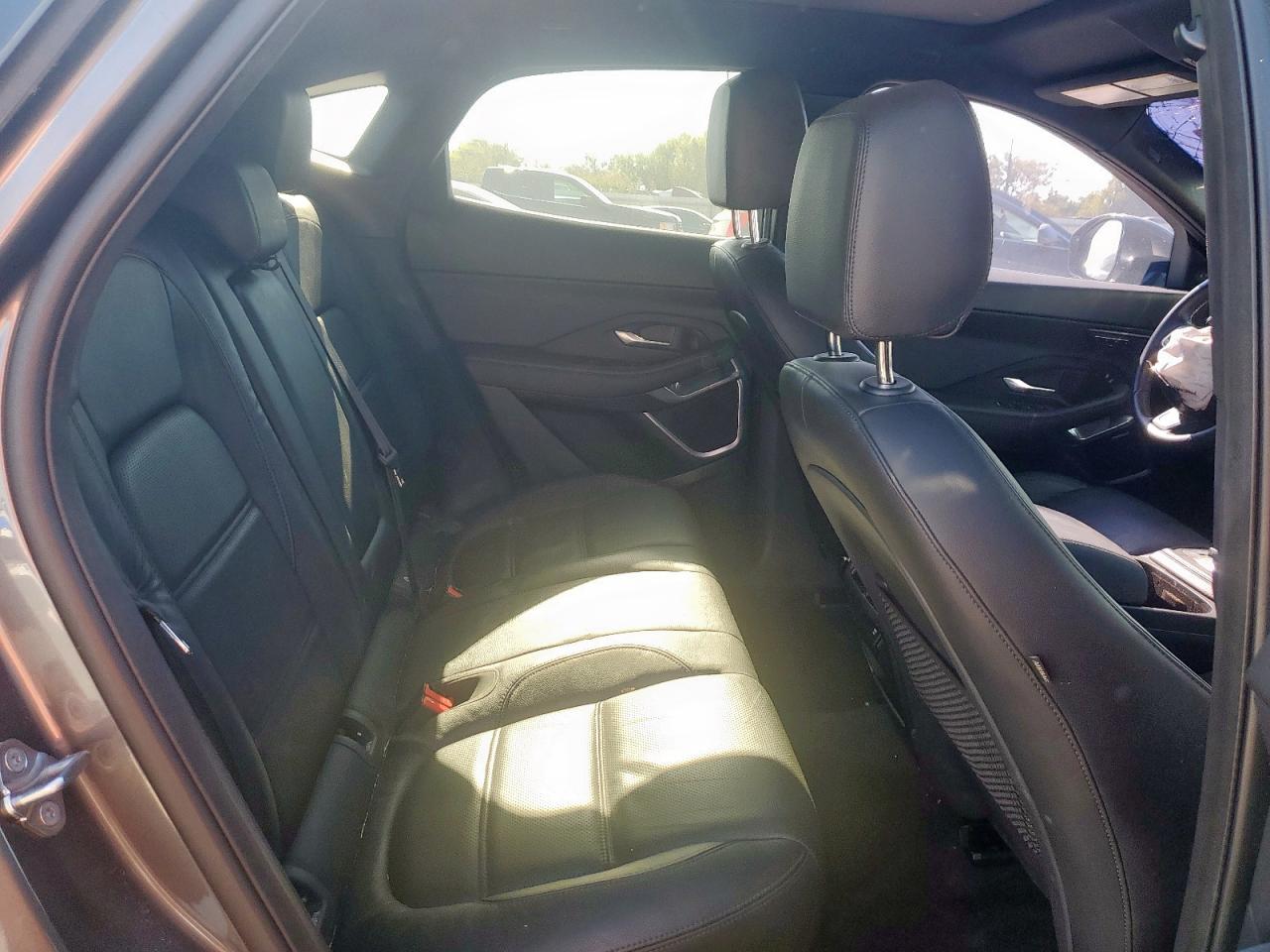 2020 Jaguar E-pace Se Gray vin: SADFP2FX1L1014322