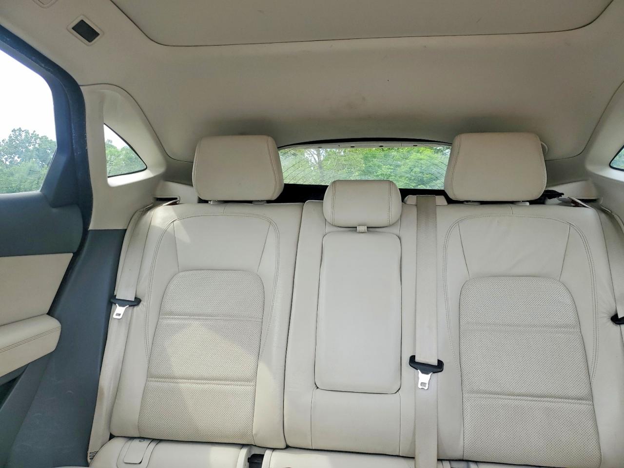 2020 Jaguar E-pace Se Black vin: SADFP2FXXL1Z83651