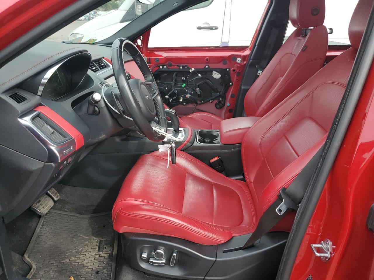 2020 Jaguar E-pace R-dynamic S Red vin: SADFT2GX0L1Z79926