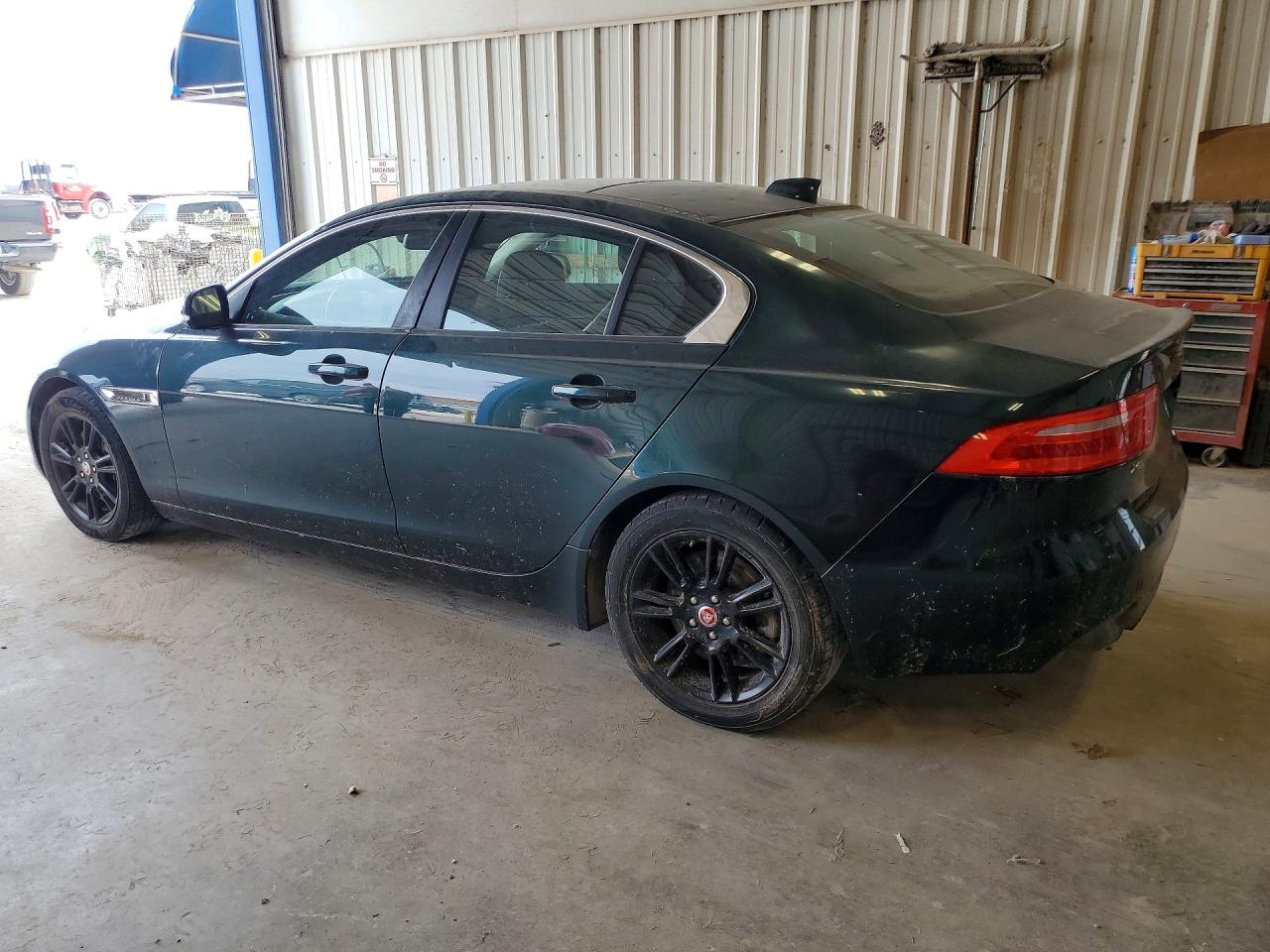 2017 Jaguar Xe Premium Green vin: SAJAD4BG3HA978915