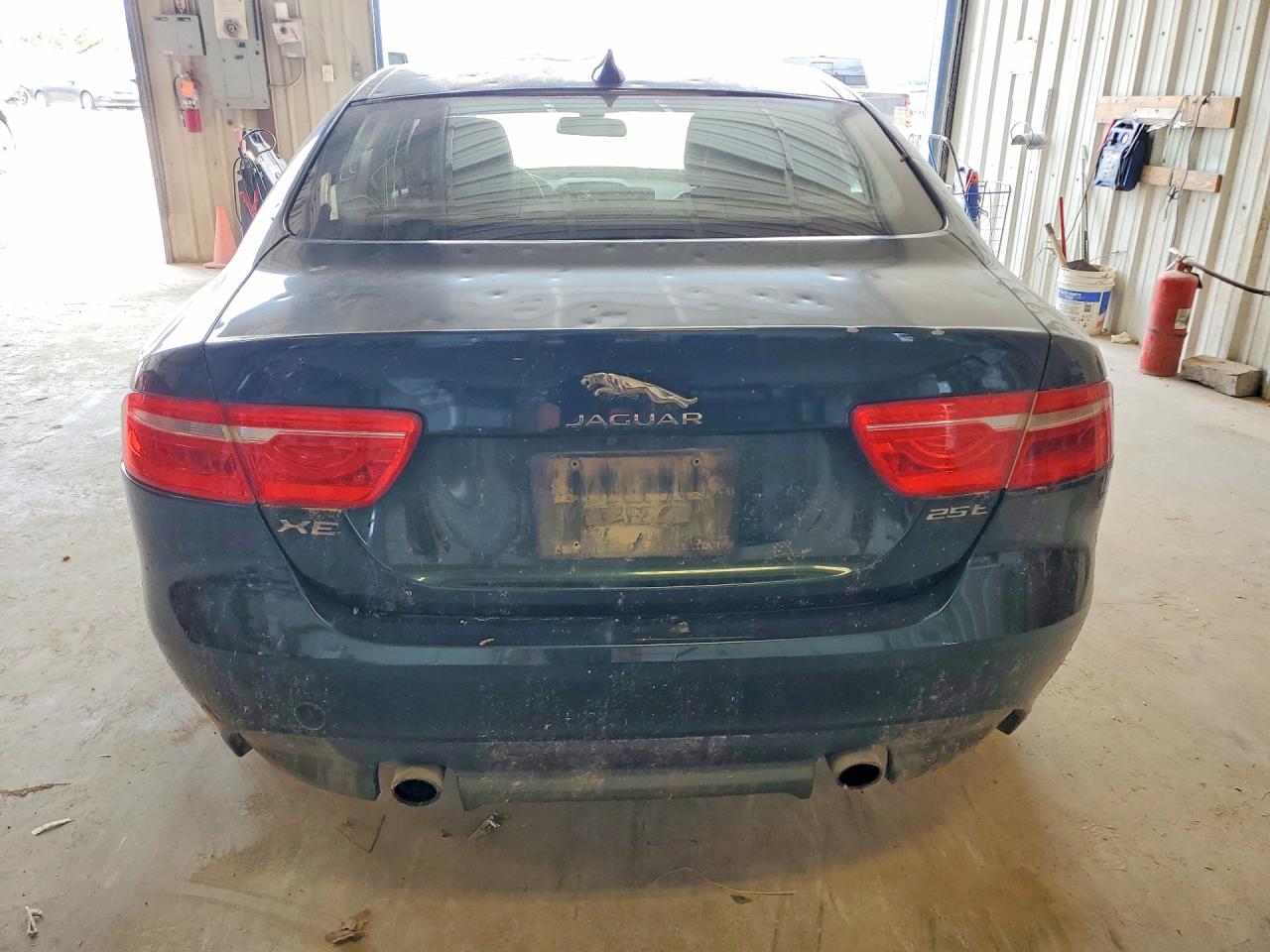 2017 Jaguar Xe Premium Green vin: SAJAD4BG3HA978915