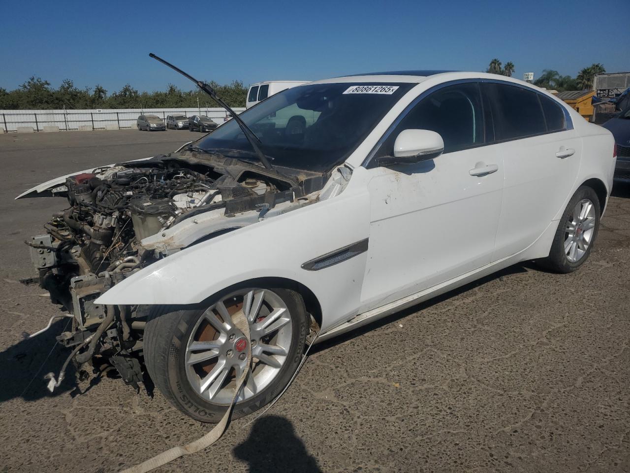2018 Jaguar Xe Premium White vin: SAJAD4FN8JCP33370