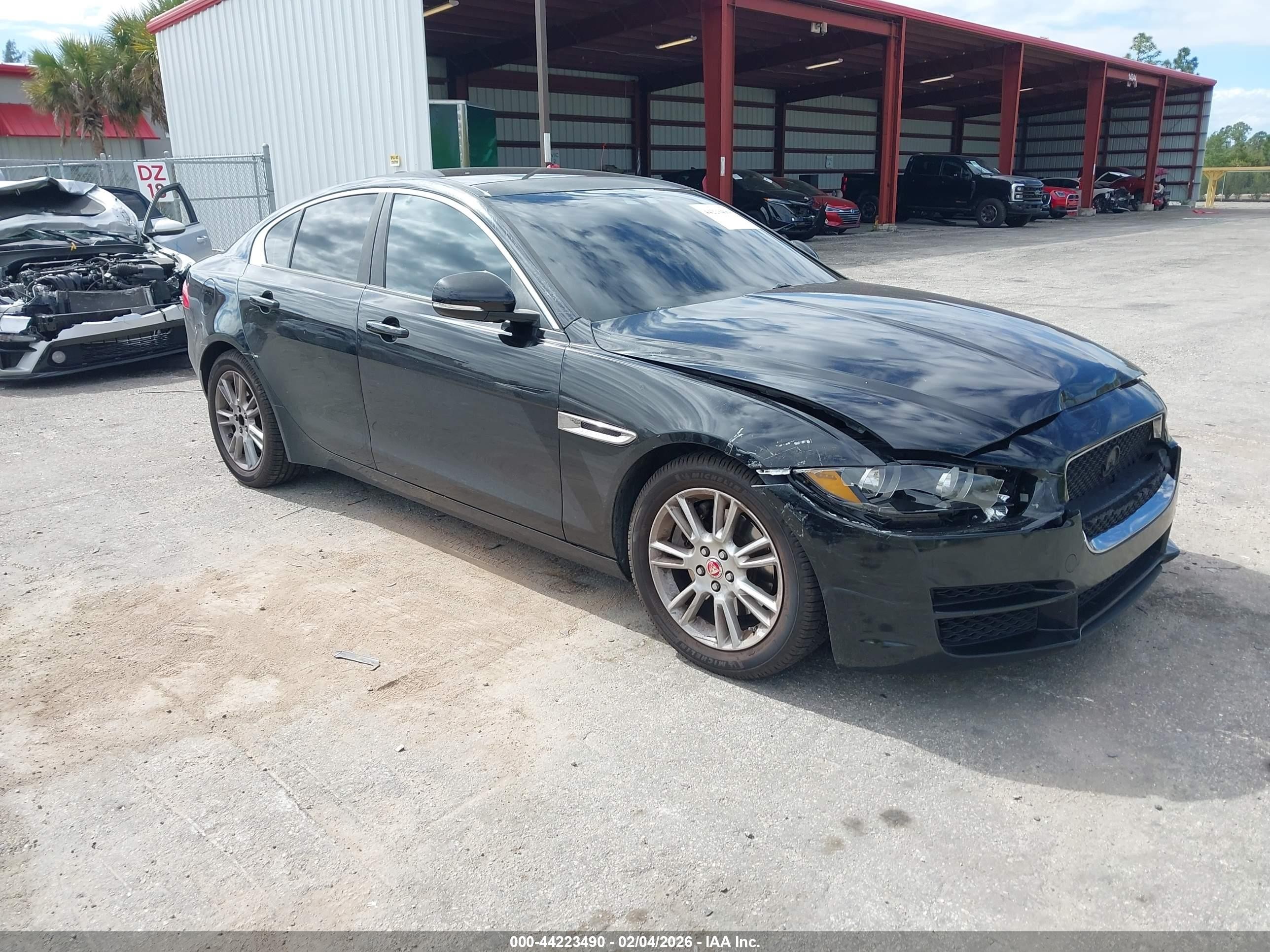 SAJAD4FX4JCP31701