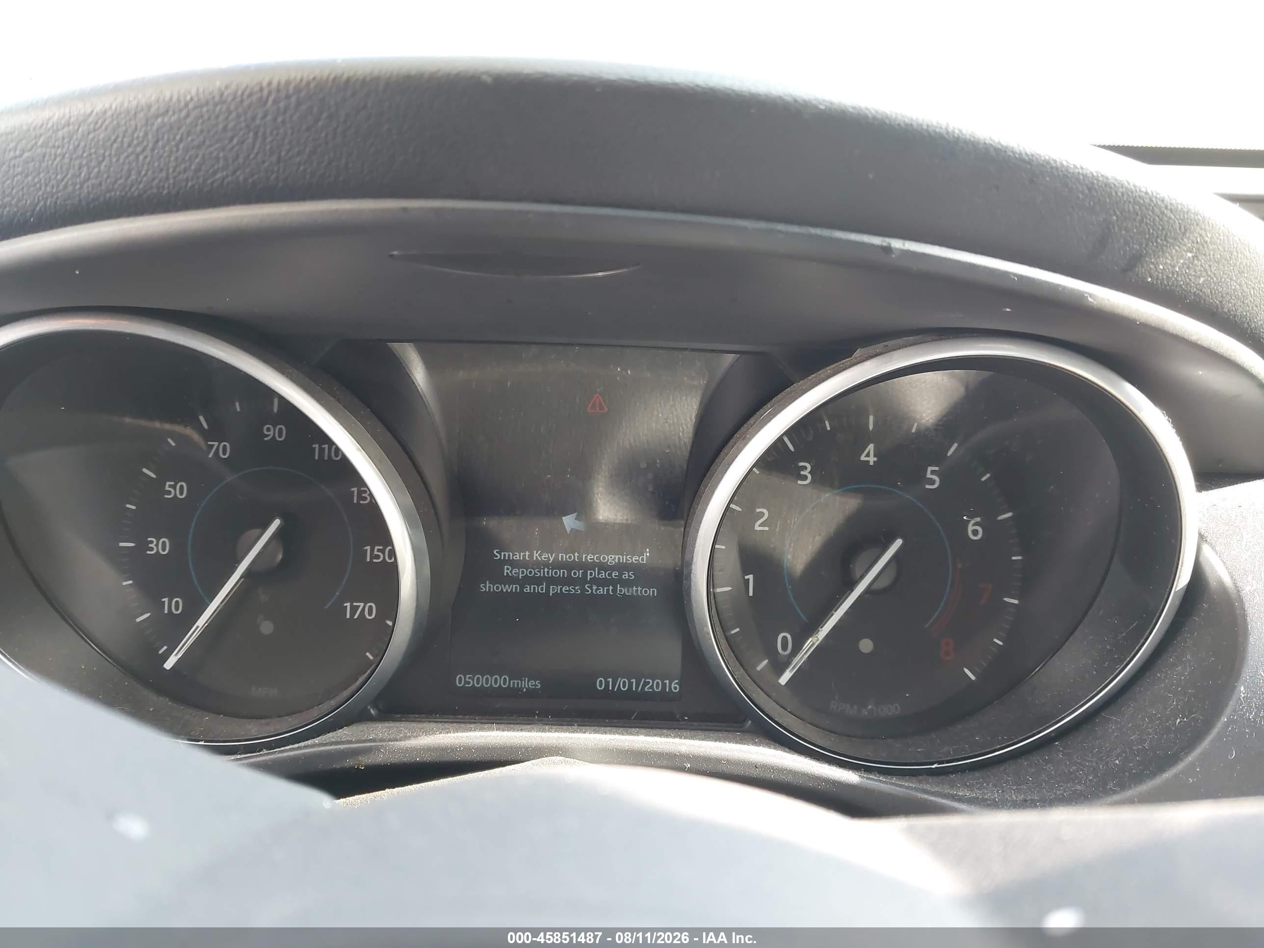 2018 Jaguar Xe 25t Premium Серебряный vin: SAJAD4FX8JCP25318