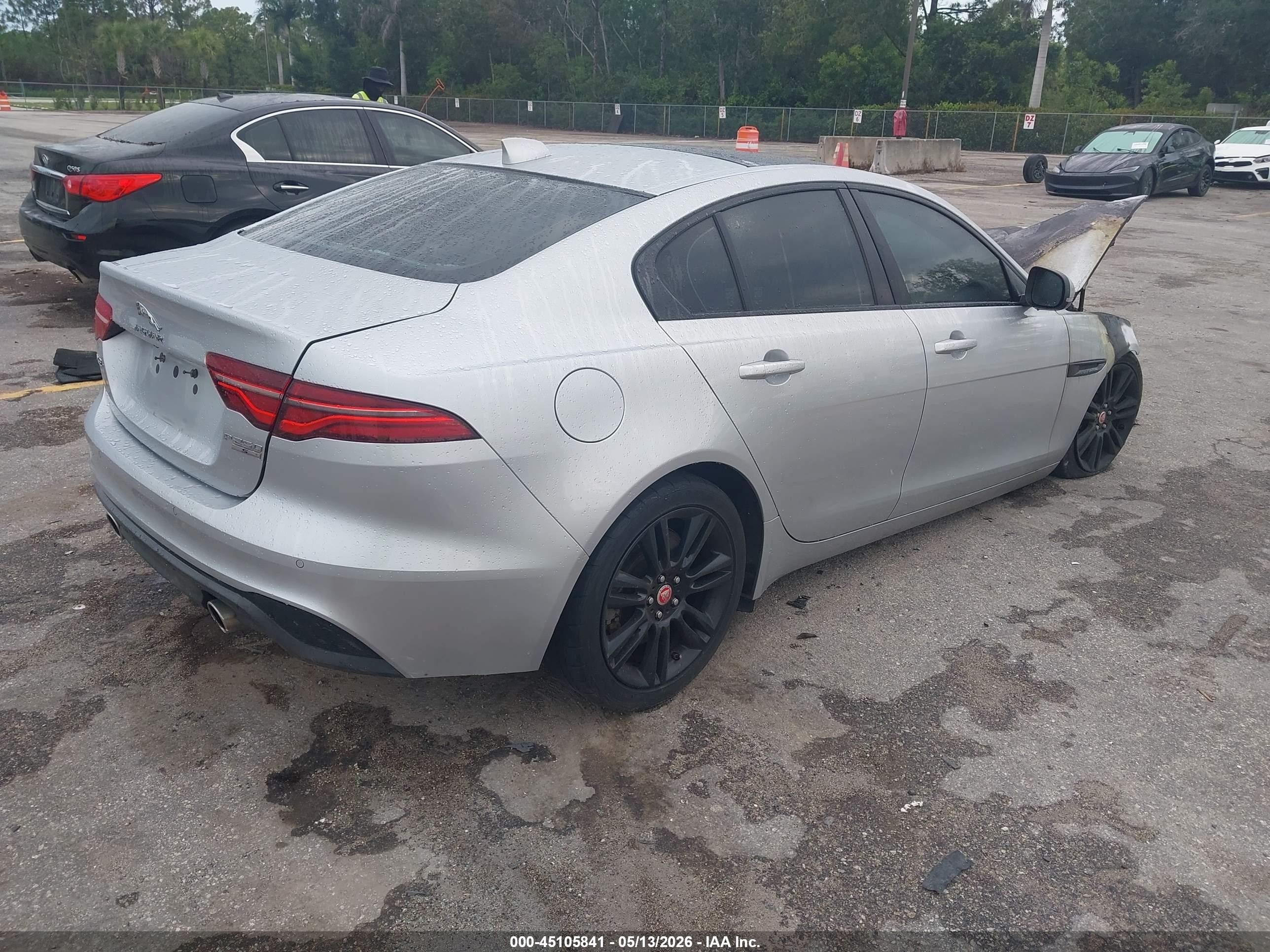 2020 Jaguar Xe S Rwd Automatic Silver vin: SAJAE4FX4LCP57294