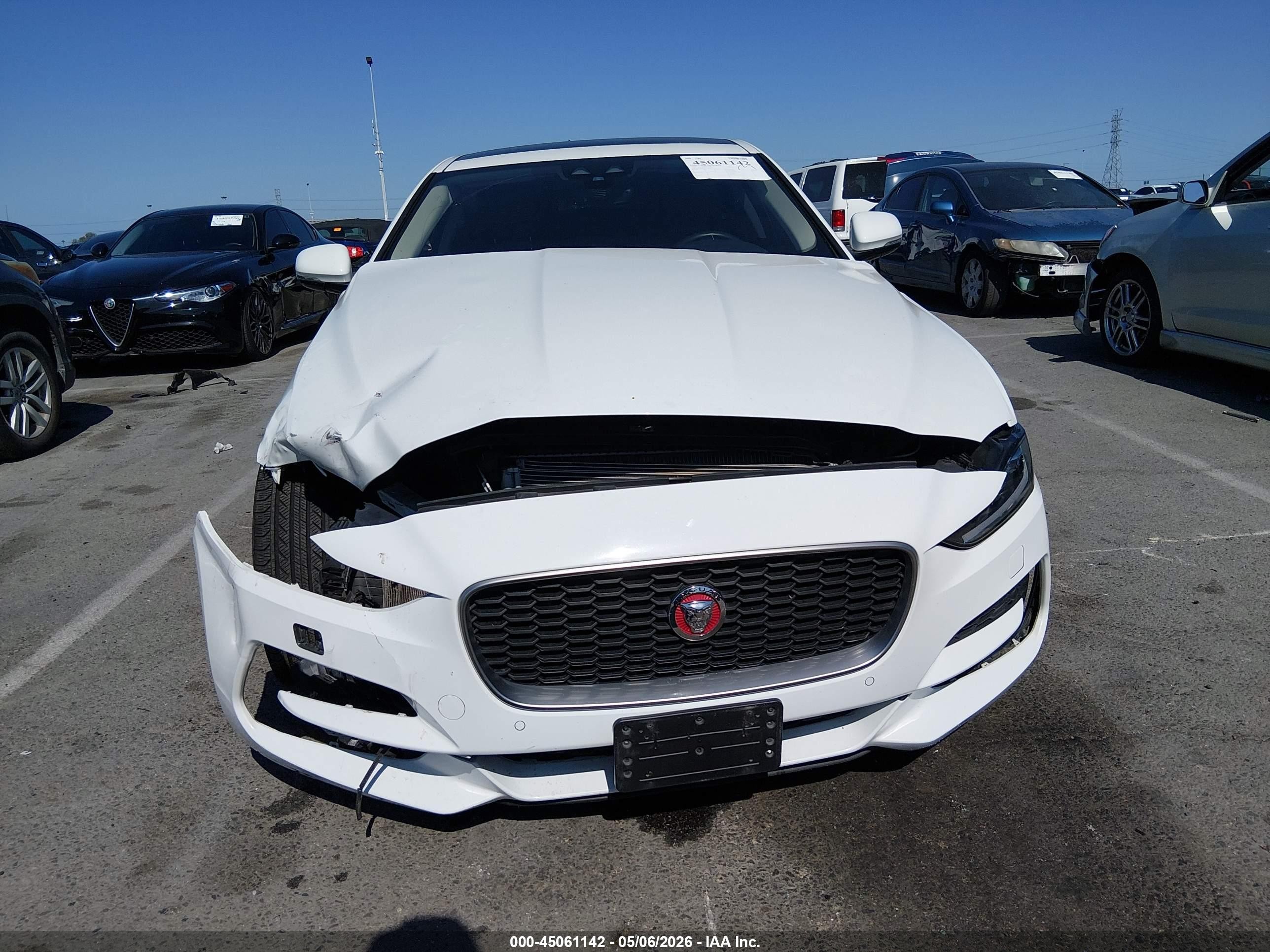 2020 Jaguar Xe S Rwd Automatic White vin: SAJAE4FX7LCP64207