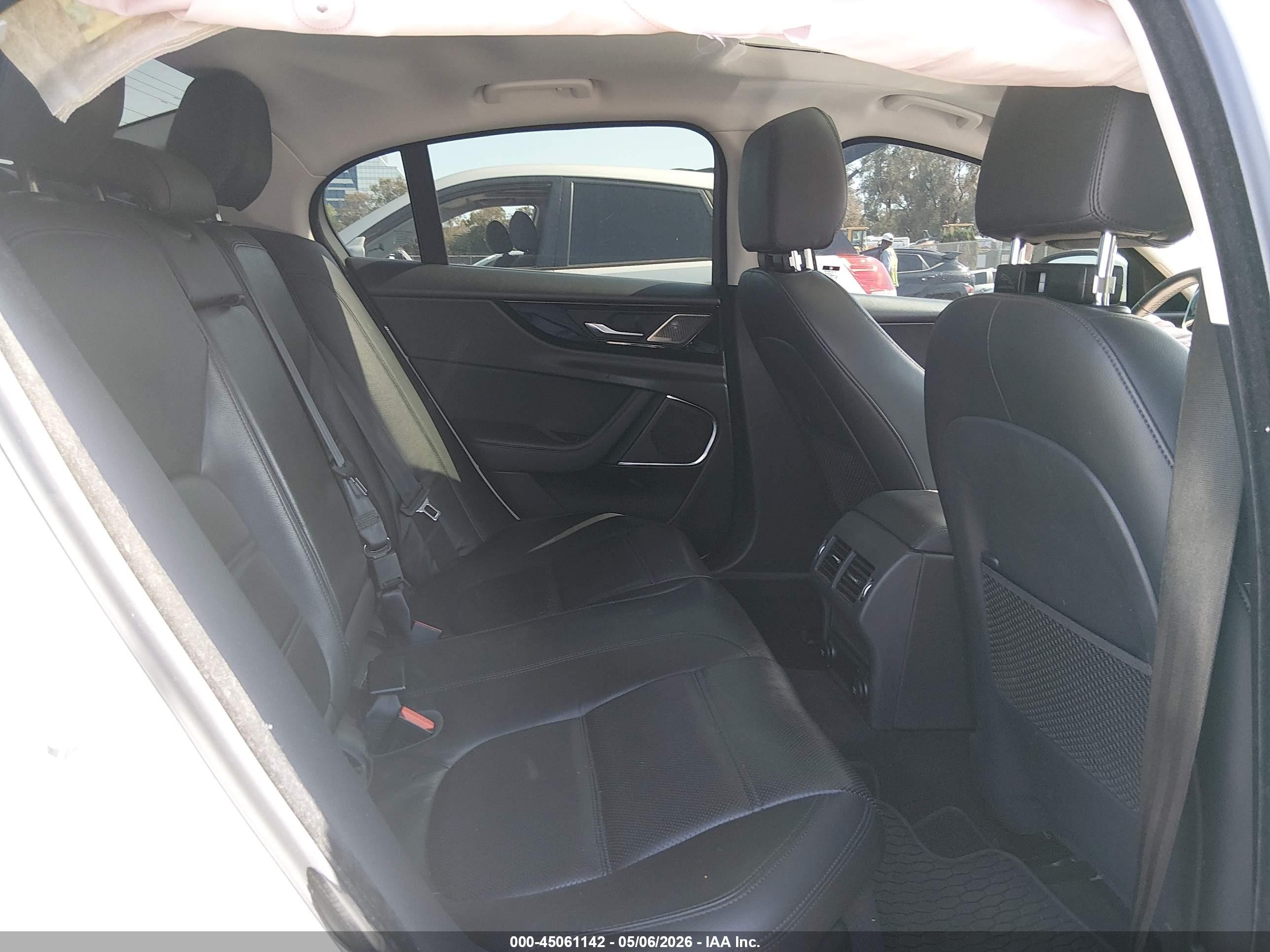 2020 Jaguar Xe S Rwd Automatic White vin: SAJAE4FX7LCP64207