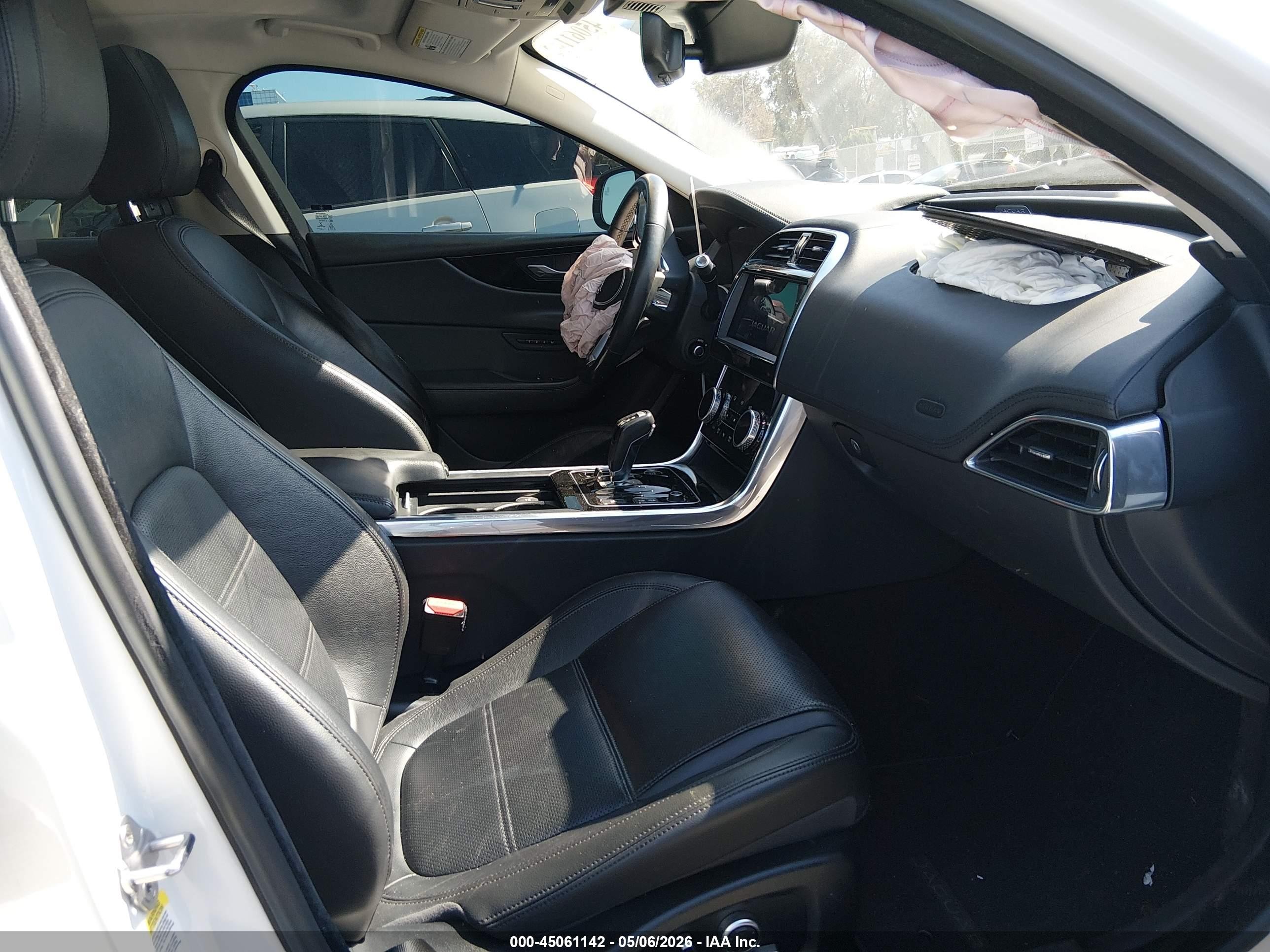 2020 Jaguar Xe S Rwd Automatic White vin: SAJAE4FX7LCP64207