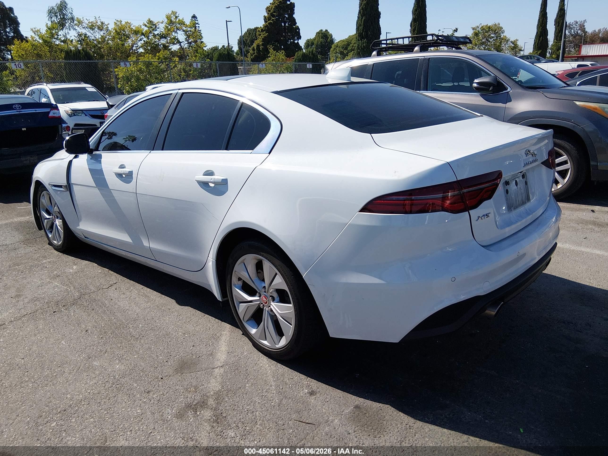 2020 Jaguar Xe S Rwd Automatic White vin: SAJAE4FX7LCP64207