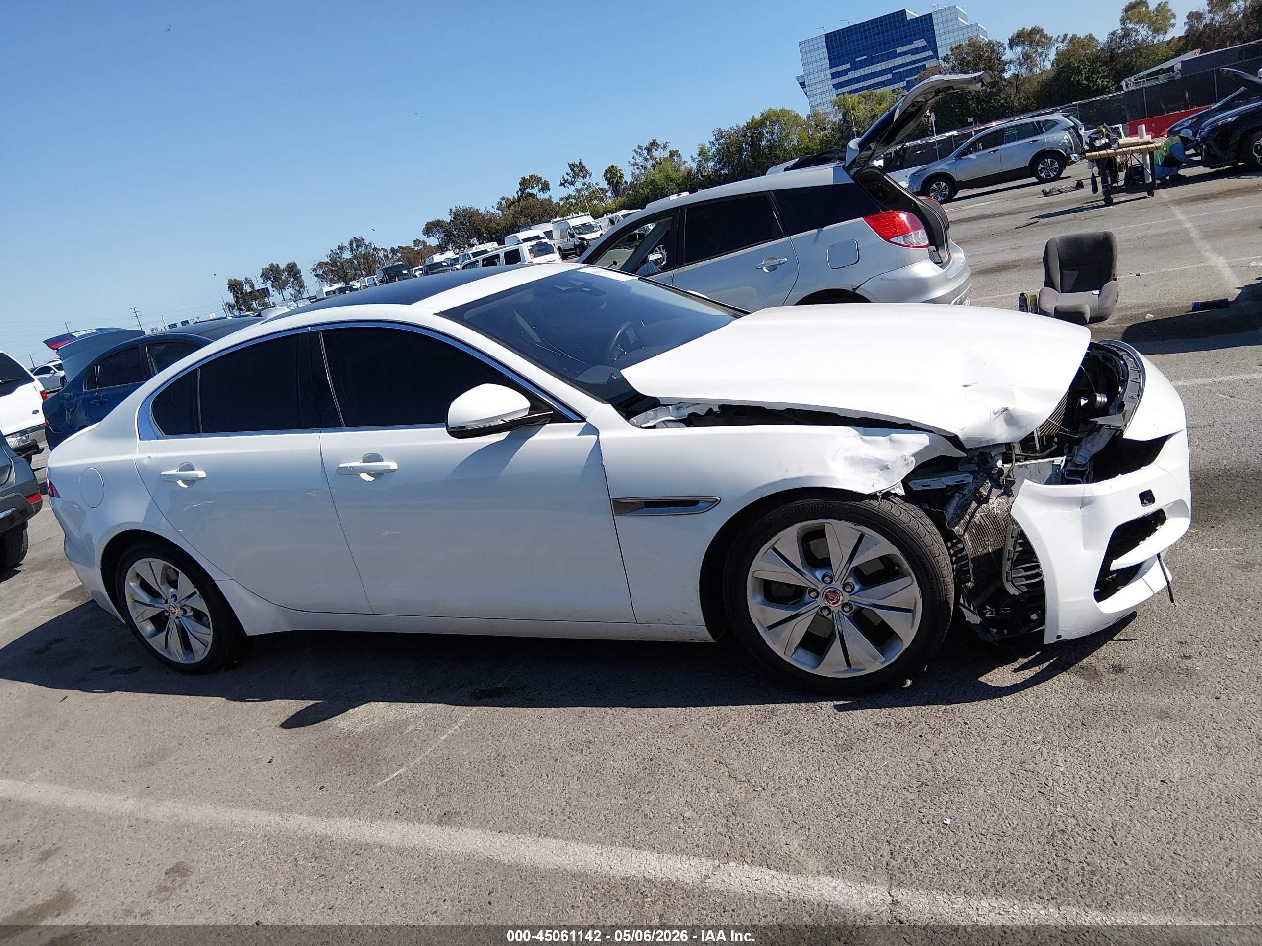 2020 Jaguar Xe S Rwd Automatic White vin: SAJAE4FX7LCP64207