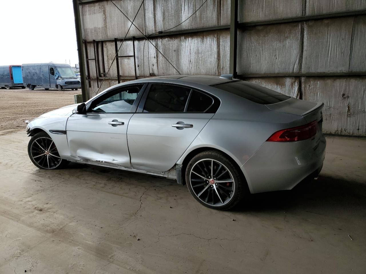 2018 Jaguar Xe S Серебряный vin: SAJAG4FV5JCP18607