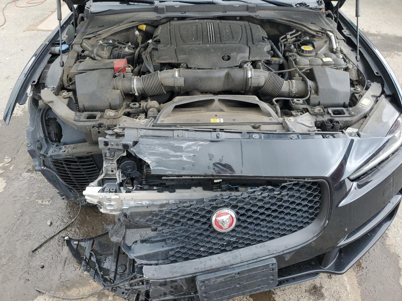 2018 Jaguar Xe Prestige Черный vin: SAJAK4EV6JCP21015