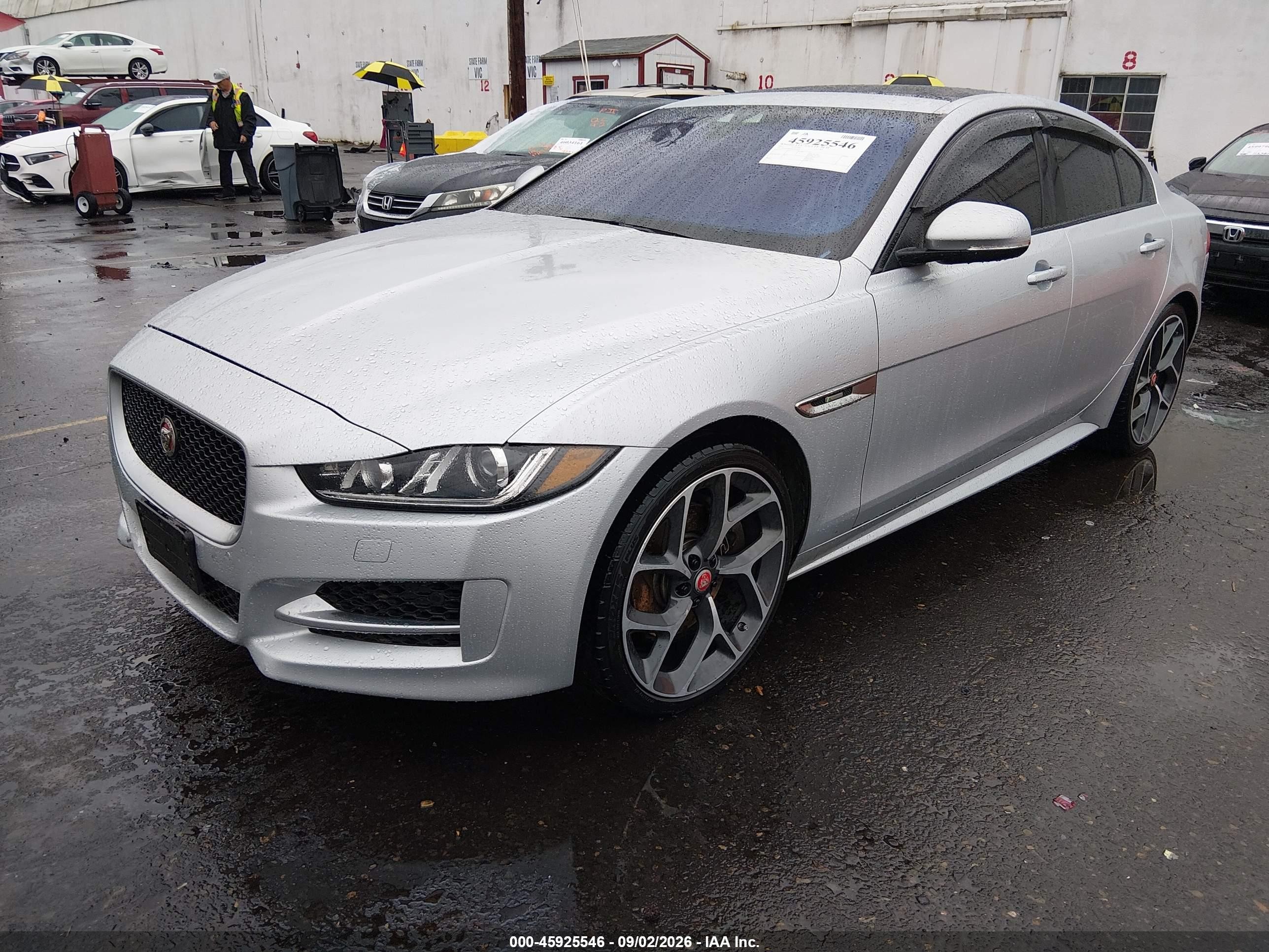 2017 Jaguar Xe 20d R-sport Silver vin: SAJAL4BN9HA951154