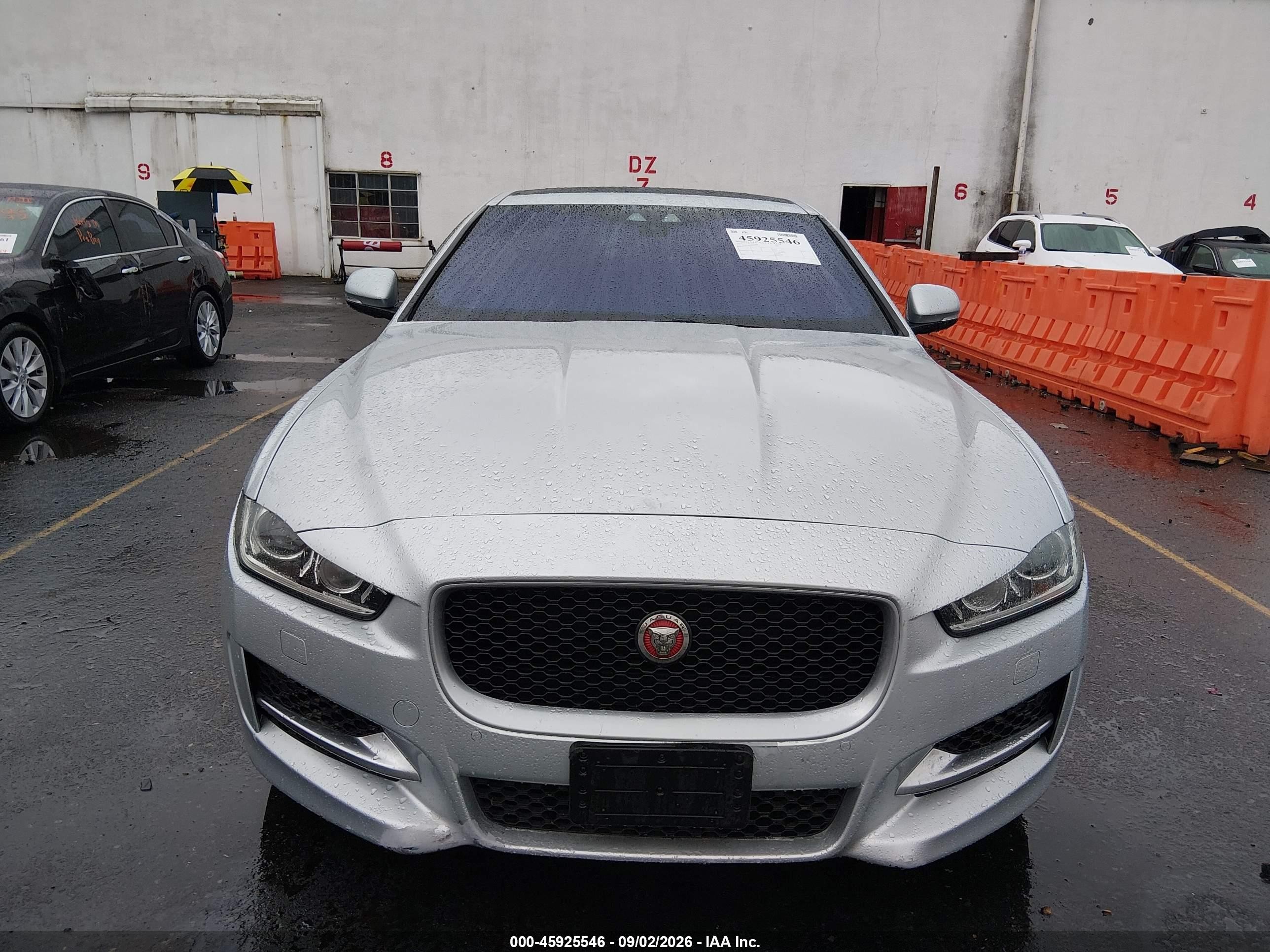 2017 Jaguar Xe 20d R-sport Silver vin: SAJAL4BN9HA951154