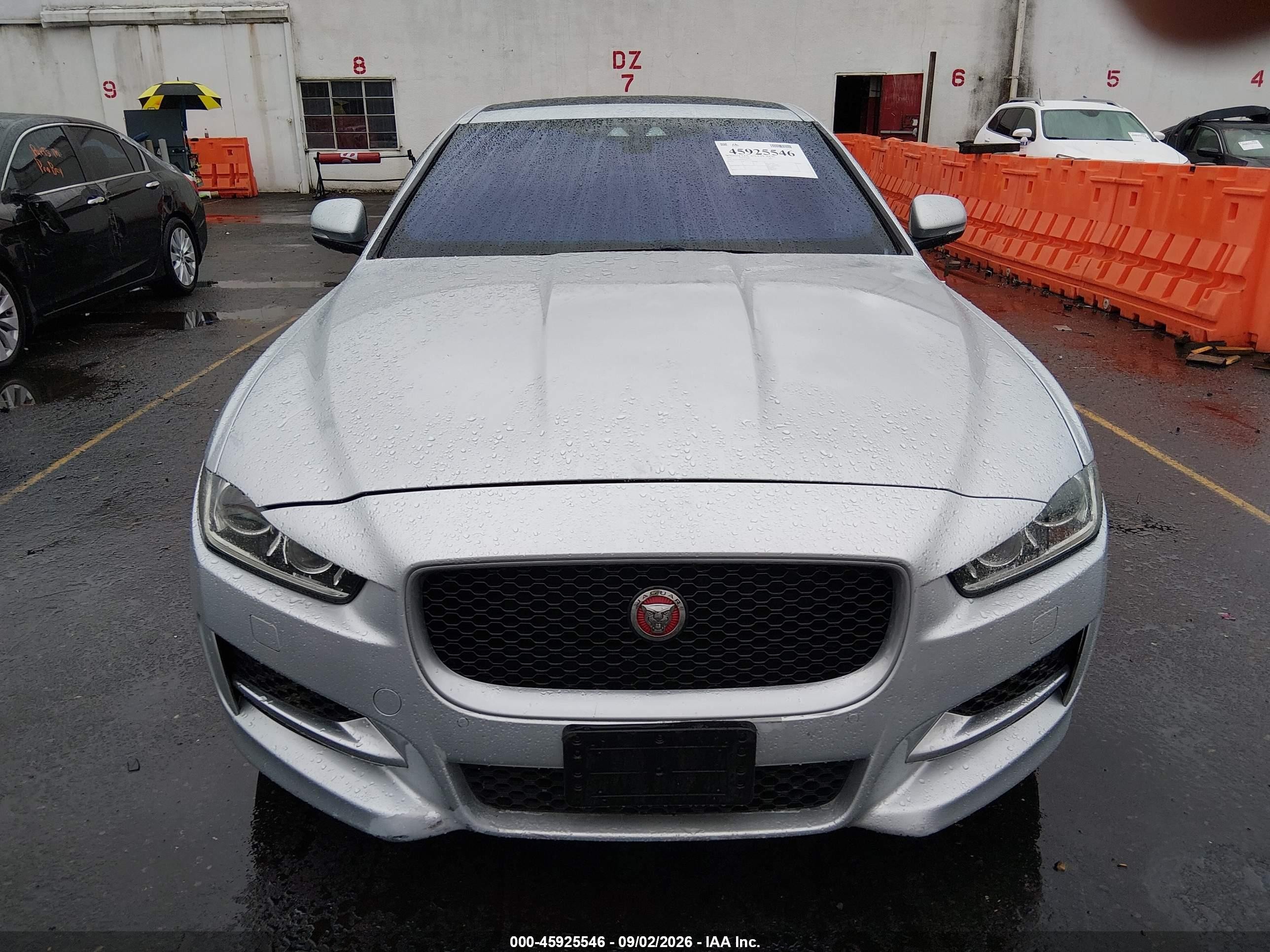 2017 Jaguar Xe 20d R-sport Silver vin: SAJAL4BN9HA951154