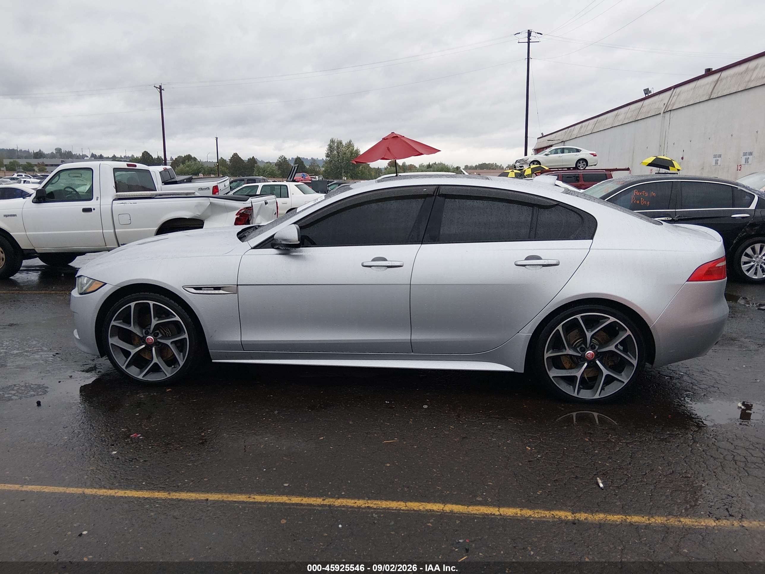 2017 Jaguar Xe 20d R-sport Silver vin: SAJAL4BN9HA951154