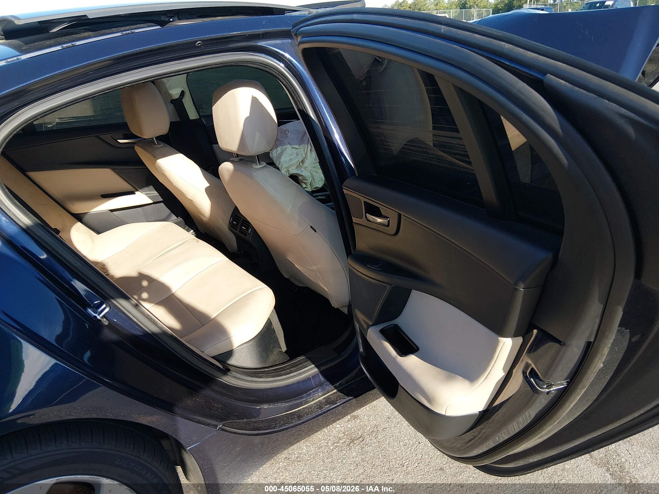 2017 Jaguar Xe 25t Синий vin: SAJAR4BG6HA951287