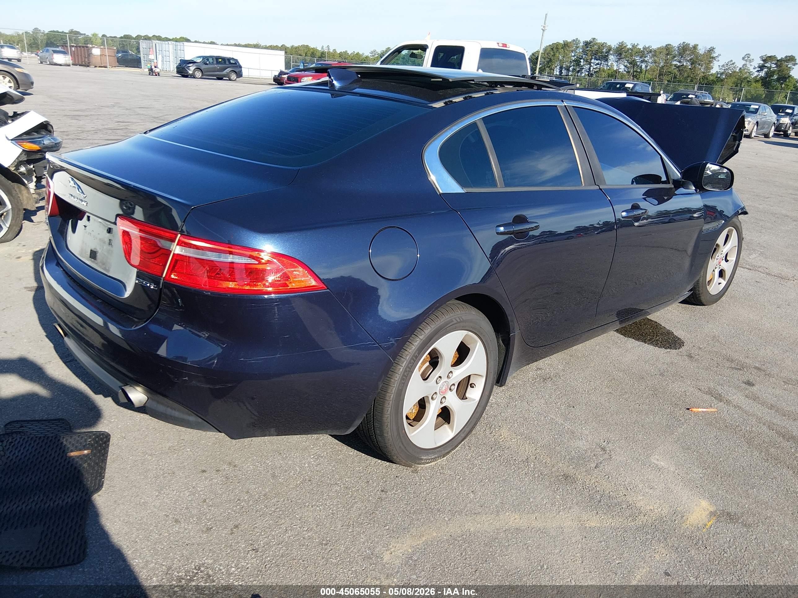 2017 Jaguar Xe 25t Синий vin: SAJAR4BG6HA951287